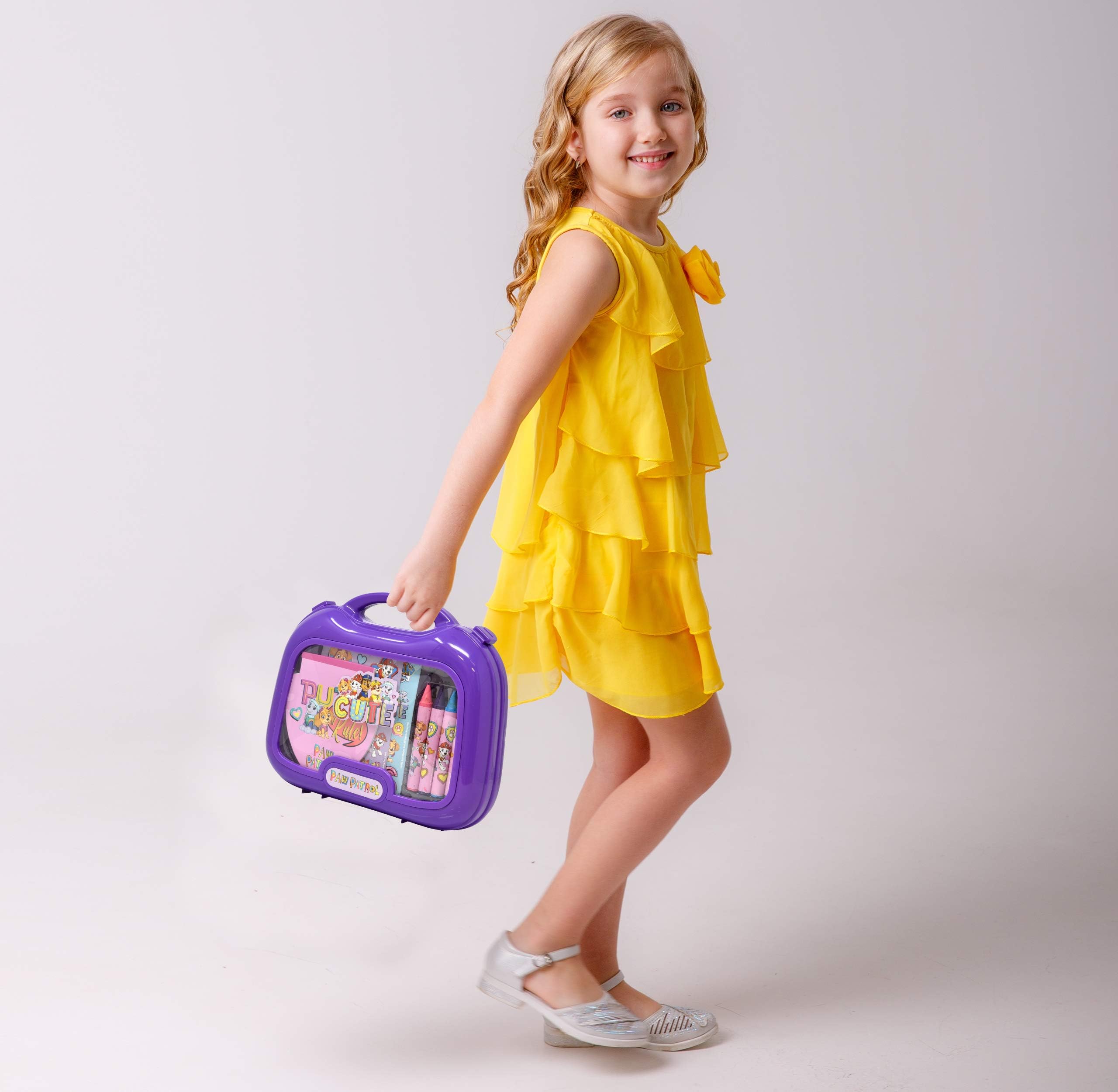 Paw Patrol Tragetasche für Mal- und Aktivitäten; inklusive Jumbo-Balstiften, Aufklebern, sauberes Basteln, Kritzelblock, Geschenk-Boutique-Lesezeichen, Reuse Me-Aufkleber, für Mädchen, Kleinkinder und