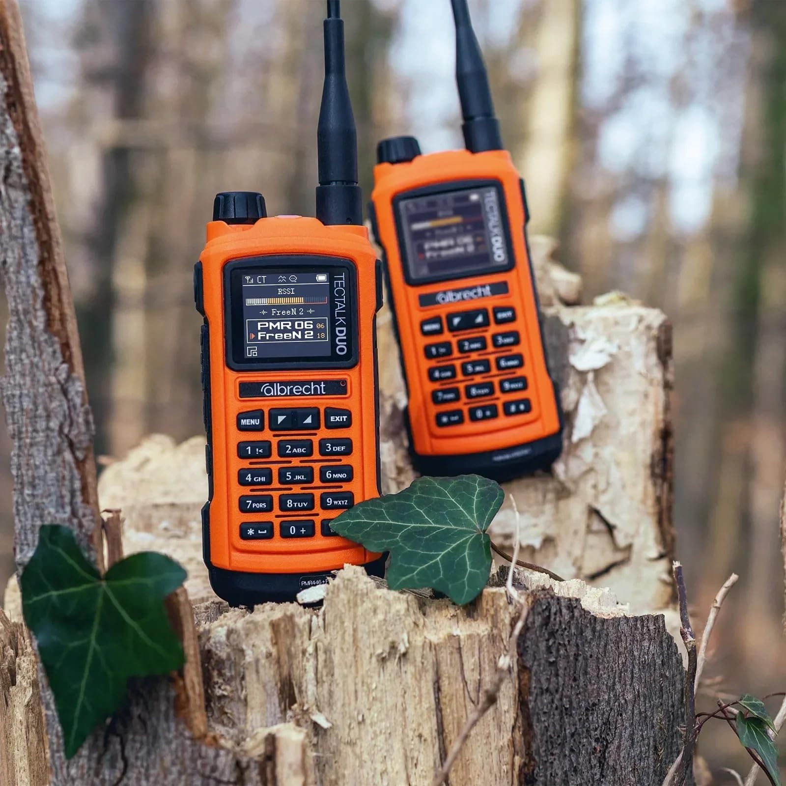 Albrecht Tectalk Duo, PMR & Freenet Funkgerät, 29149, Funkgerät, Orange | 1 W (Freenet), 0,5 W (PMR446) Sendeleistung, ca. 20 h Akkulaufzeit, UKW Radio, VOX, USB-C, Taschenlampe, Anmeldefrei