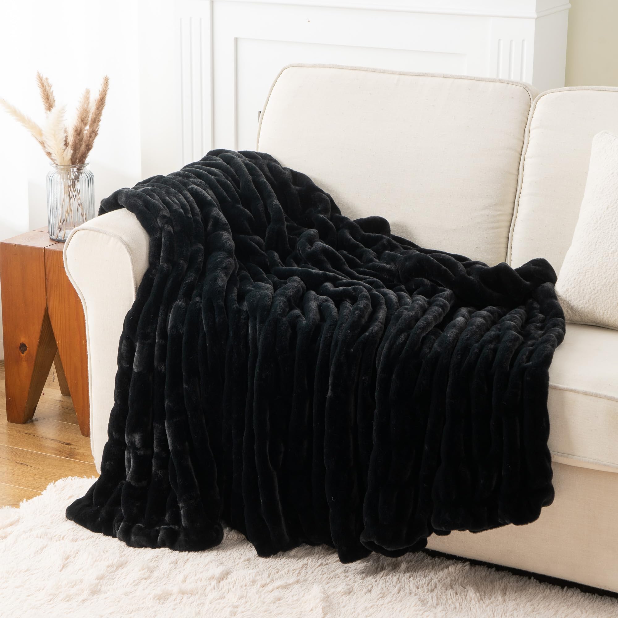 Battilo Rabbit Faux Fur Throw Blanket Black Fur Throws for Sofa, 125x150cm