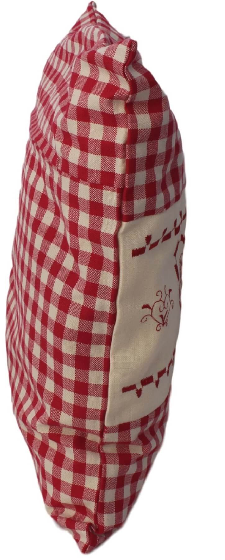 myZirbe Zirbenkissen rot kariert mit Herz Stickerei befüllt mit Zirbenflocken aus Zirbenholz Größe 40x40 cm