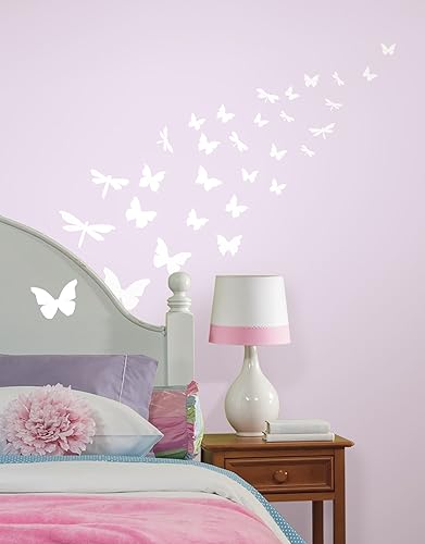 Miniatura 2 de RoomMates RMK1706SCS - Calcomanías de pared que brillan en la oscuridad, diseño de mariposas y libélulas, color blanco
