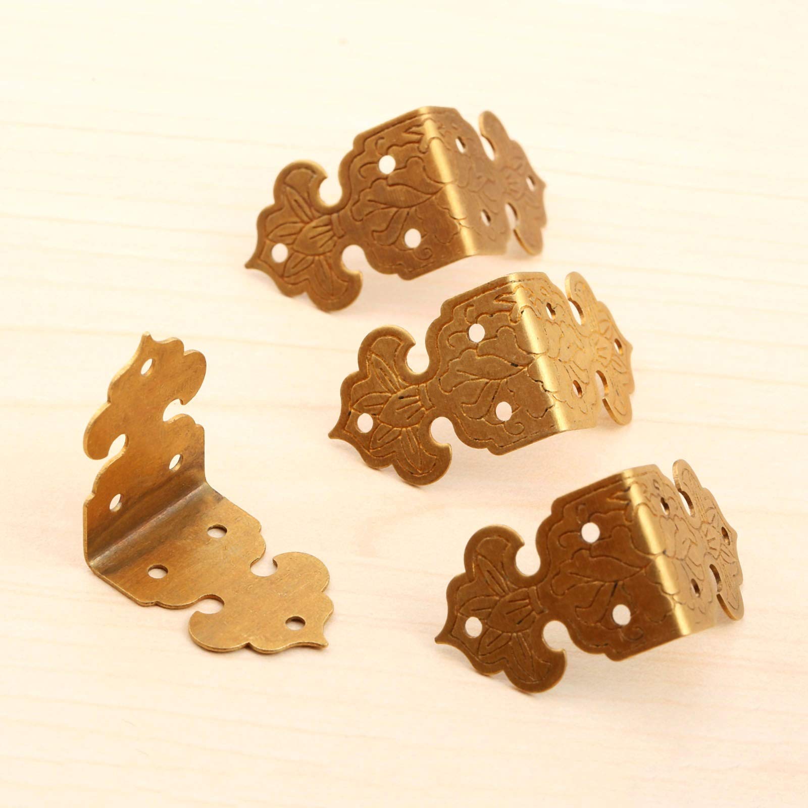 Protezioni angolari in metallo, Protezioni angolari for scatola di metallo, 4 pezzi 25x25 mm Ottone antico Scatola di legno Piedi Gamba Staffe angolari Proteggi hardware Artigianato in metallo Staffa
