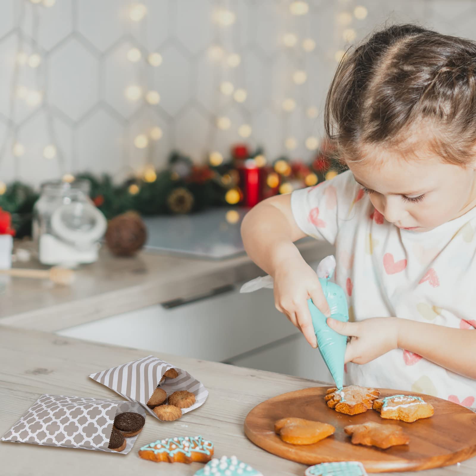 100 Pezzi Sacchetti di Carta Kraft 4 Stili Sacchetto di Caramelle di Carta Piccoli Sacchetto di Carta per Biscotti Caramelle Cioccolatini Adatti per Matrimonio, Compleanno, Festa di Natale (Grigio