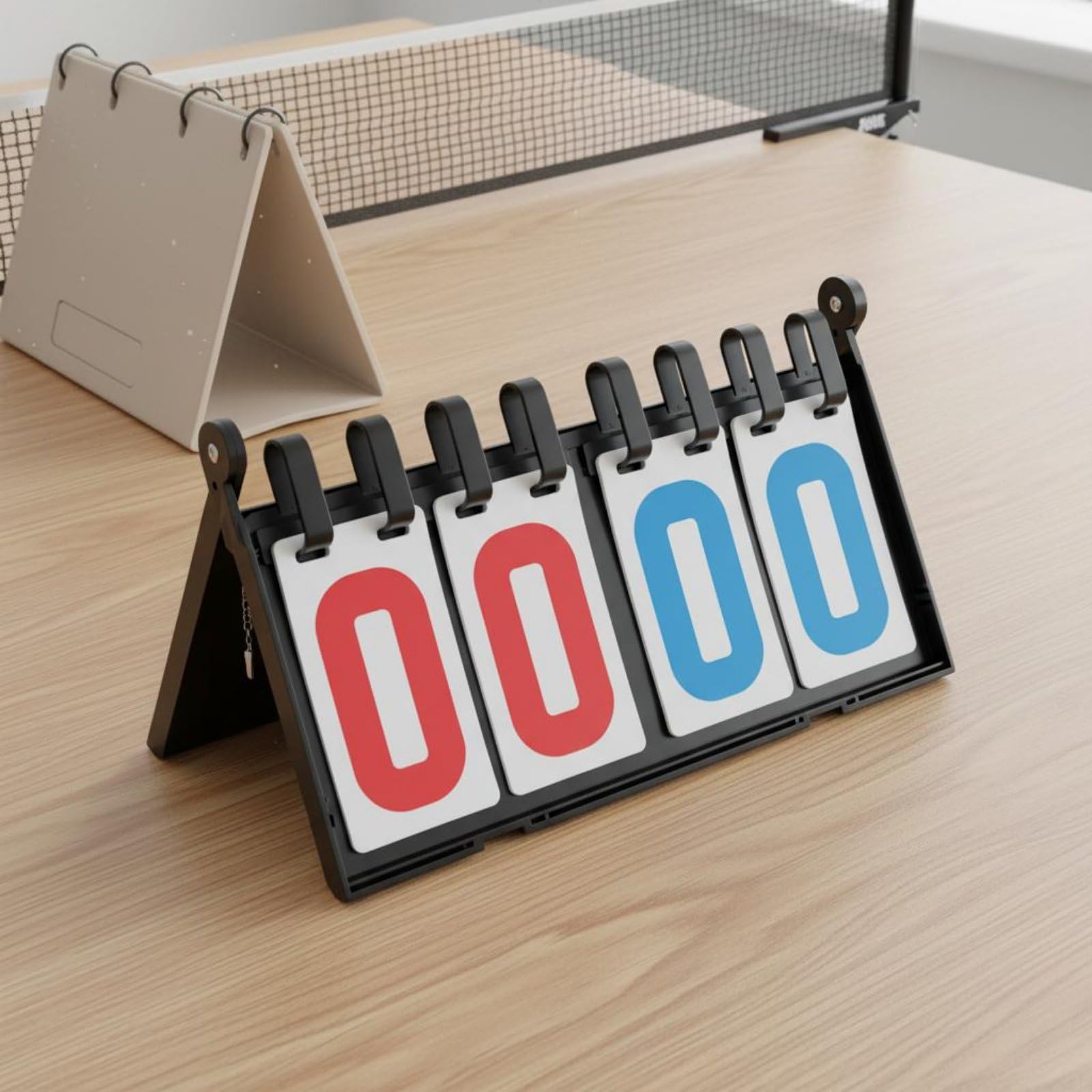 Qianly Tabellone Segnapunti Sportivo Manuale Flip Segnapunti Contapunti Tabella Punteggio con Numeri Giganti Ben Visibili Carte in PVC a Scorrimento Design, Rosso+Blu, PVC 4 Cifre