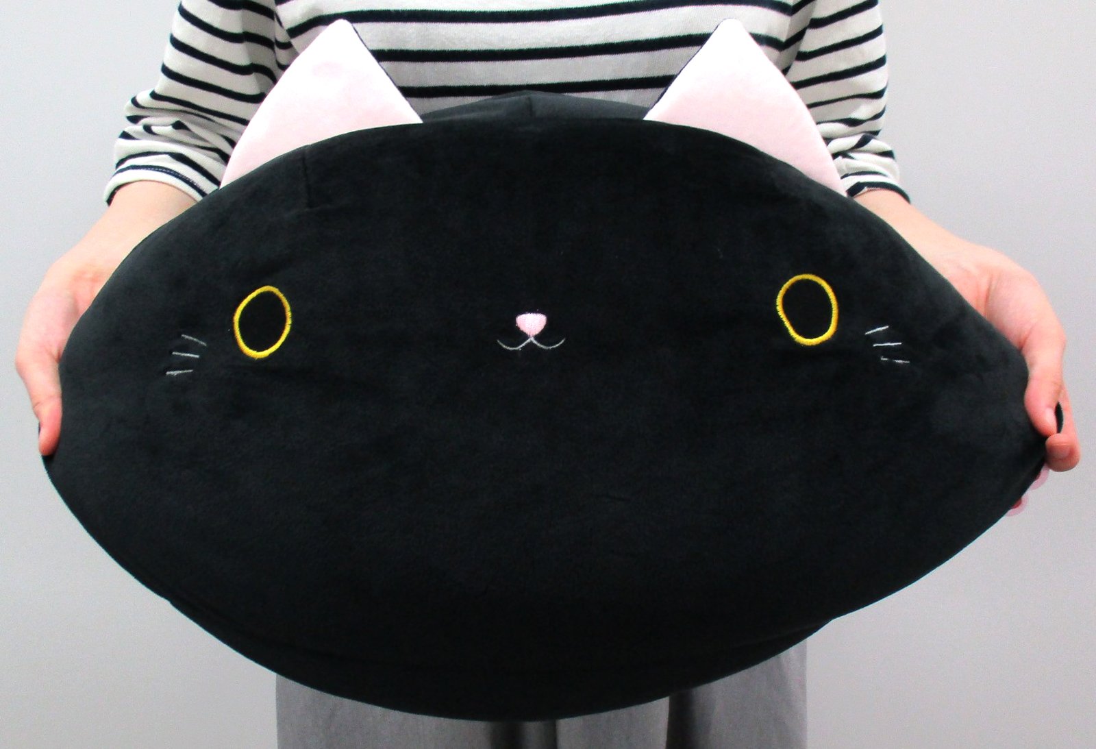 Amazon.co.jp: 三英貿易 ねこだんご おもちクッション くろ : おもちゃ