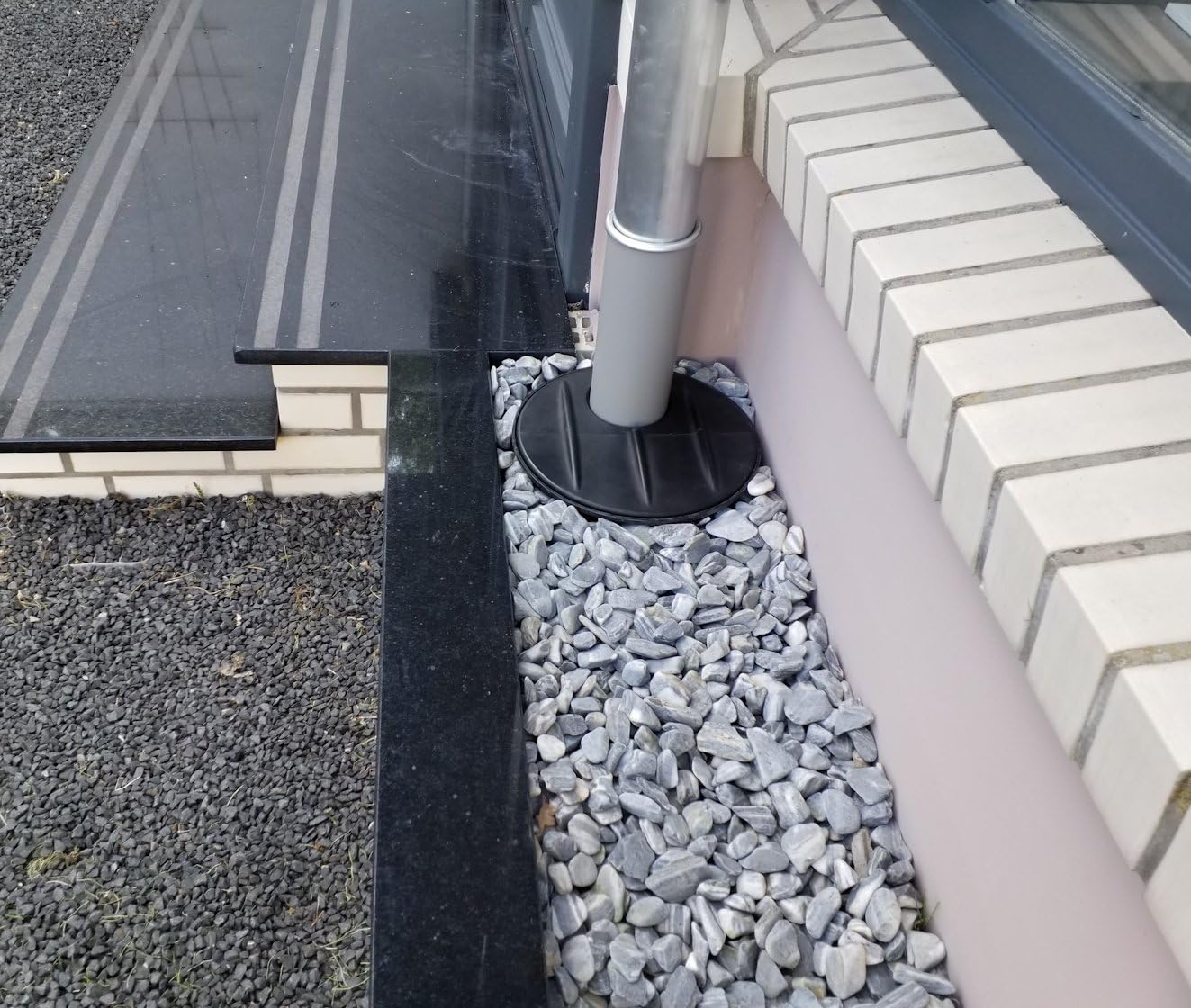 RWT Fallrohr Bodenfilter (PE-Deckel schwarz + PE-Rohr grau)
