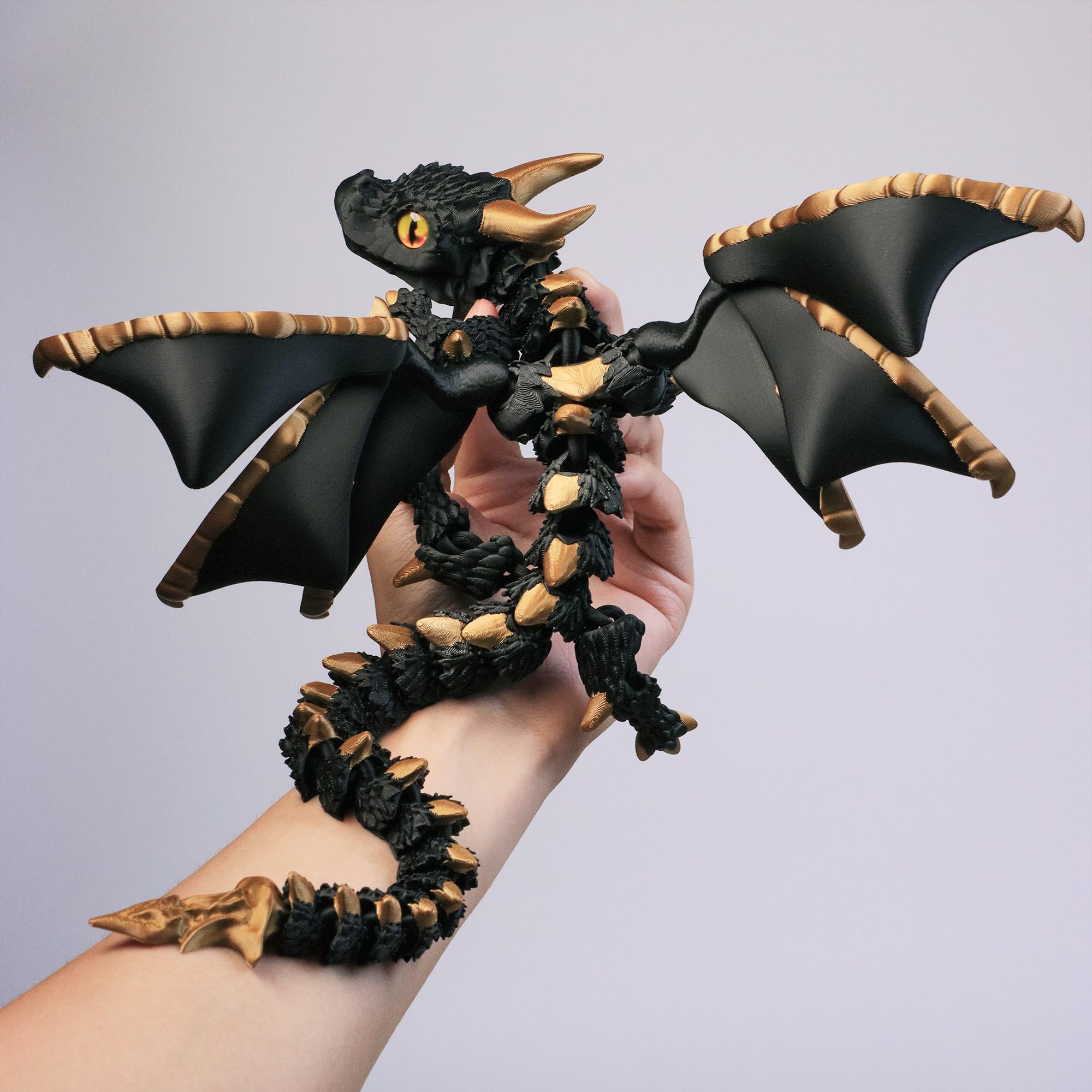 WUQIREN Black-Gold Antlered Dragon