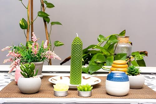 Miniatura 5 de Phyther Velas de pilar de cera de abeja 100% natural (6 x 1.25-1.5 pulgadas). Candelabro sin perfume con patrón de panal para decoración de centro