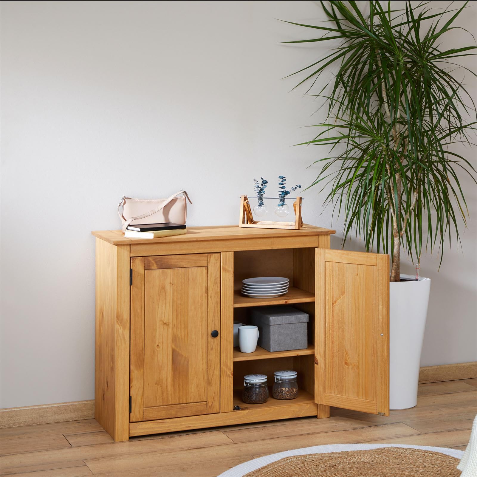 CARO-Möbel Kommode Cancun Zwei Türen aus Kiefer Natur, massives Kiefernholz, Metallgriffe, natürliche Holzmaserung, Flurkommode, Holzschrank, Esszimmermöbel