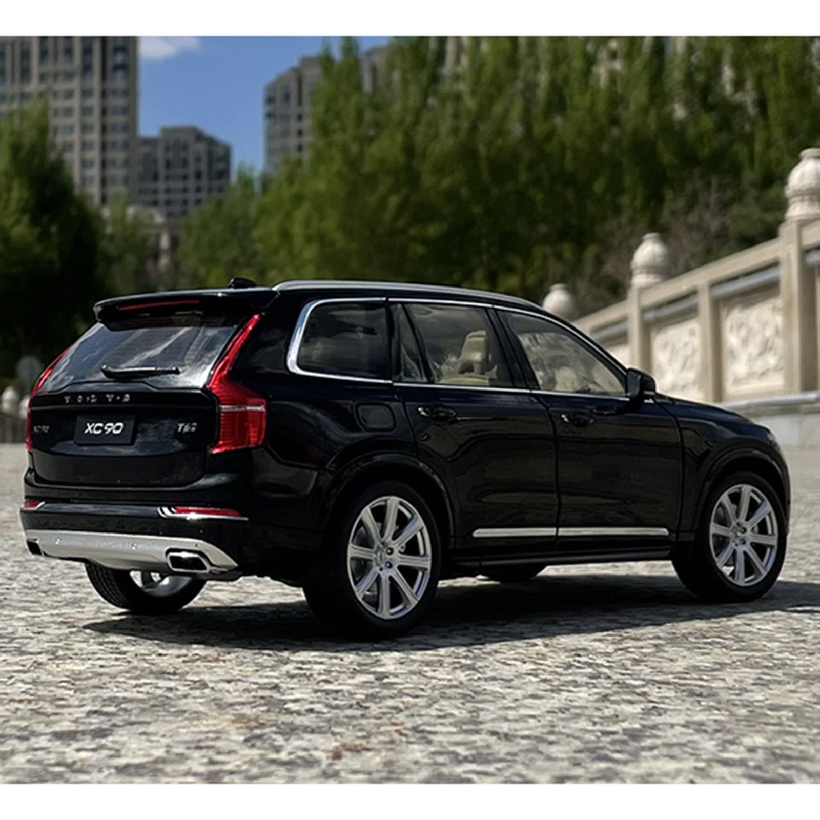 C90】1：18ダイキャストカー