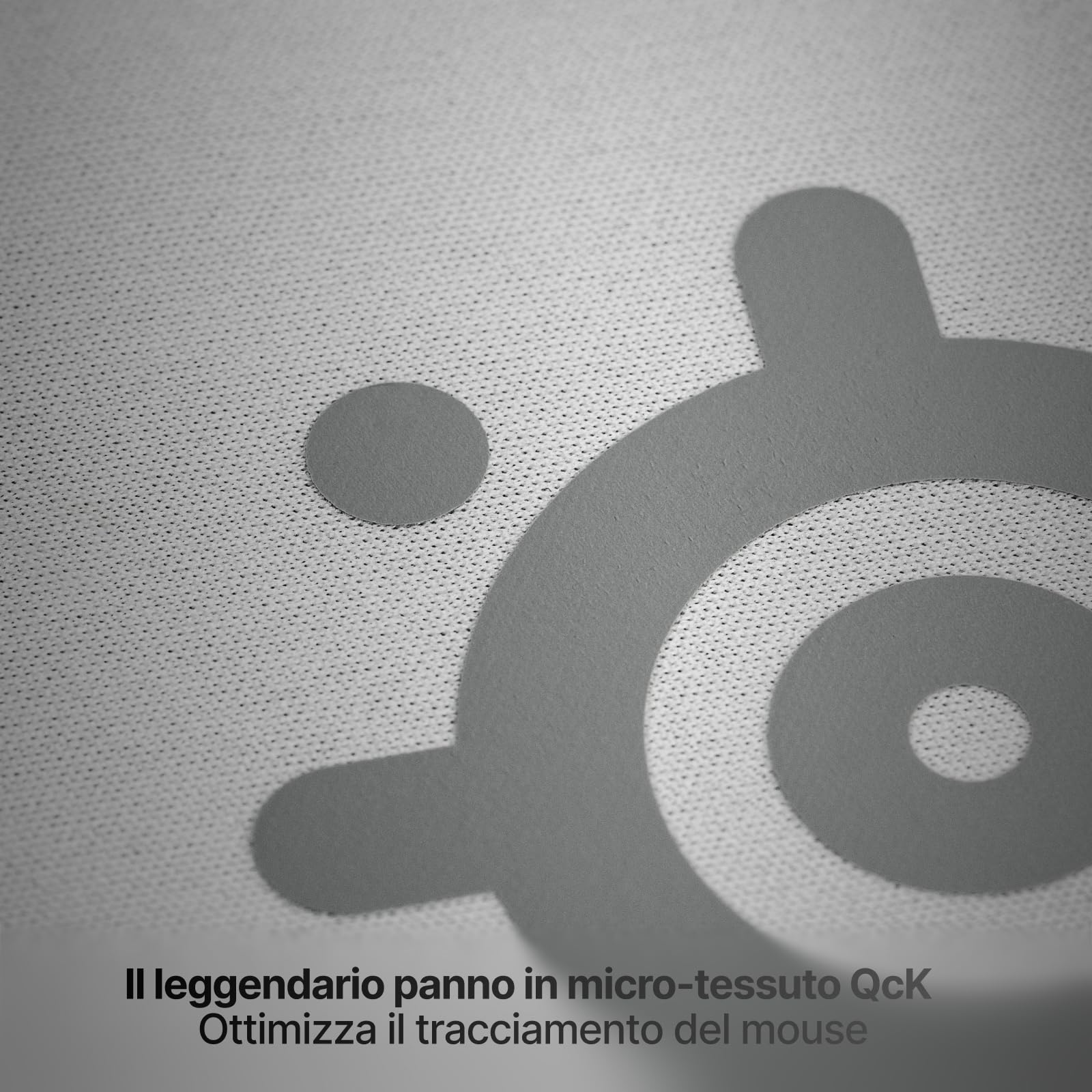SteelSeries QcK - Tappetino per mouse da gioco pesante, base in gomma siliconica spessa e antiscivolo, tracciamento del picco, ottimizzato per FPS, MOBA, RTS, MMO di grandi dimensioni, 450 mm x 400 mm