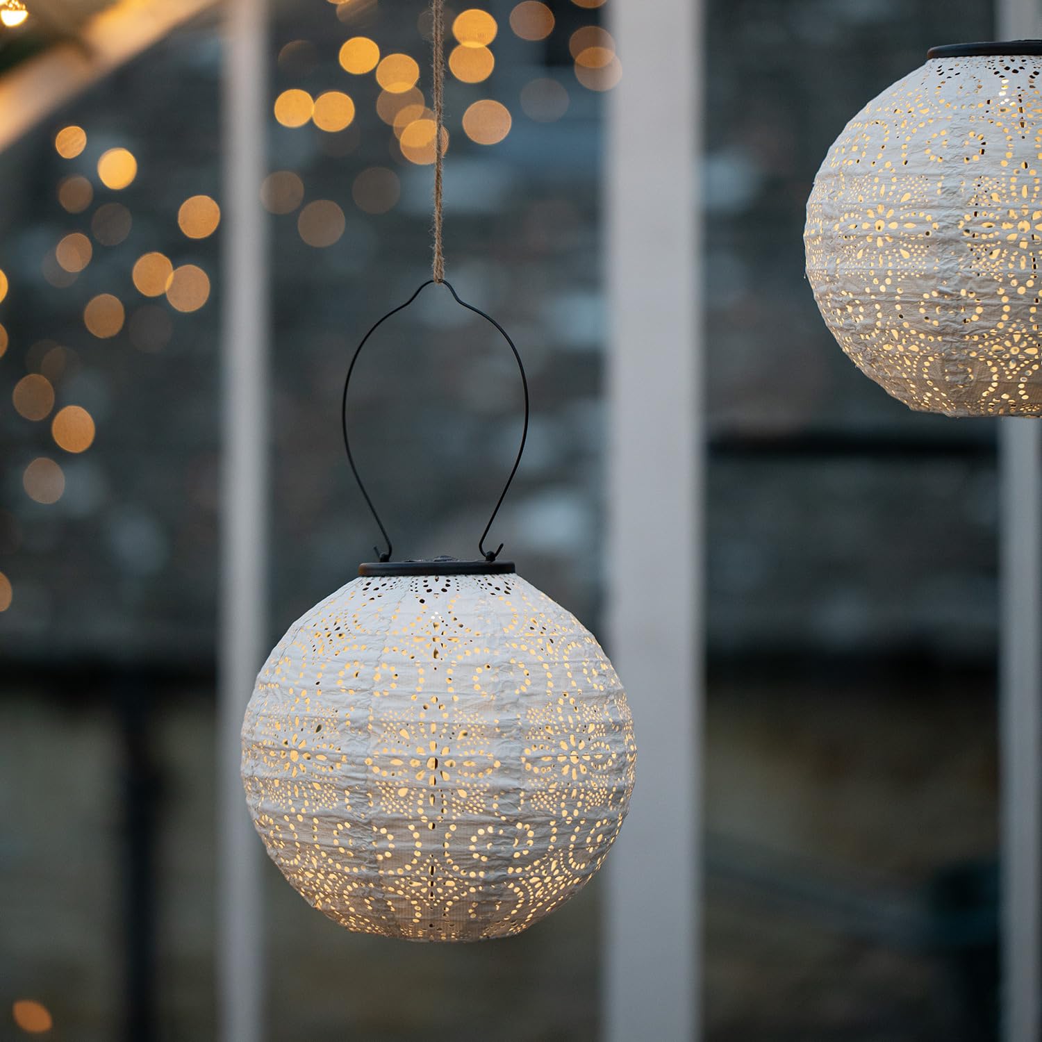 Lights4fun LED Gartenbeleuchtung Set Lichterhimmel Solar Lampion Weiß Beleuchtung Balkon Solarlampen für außen Gartenlounge Set