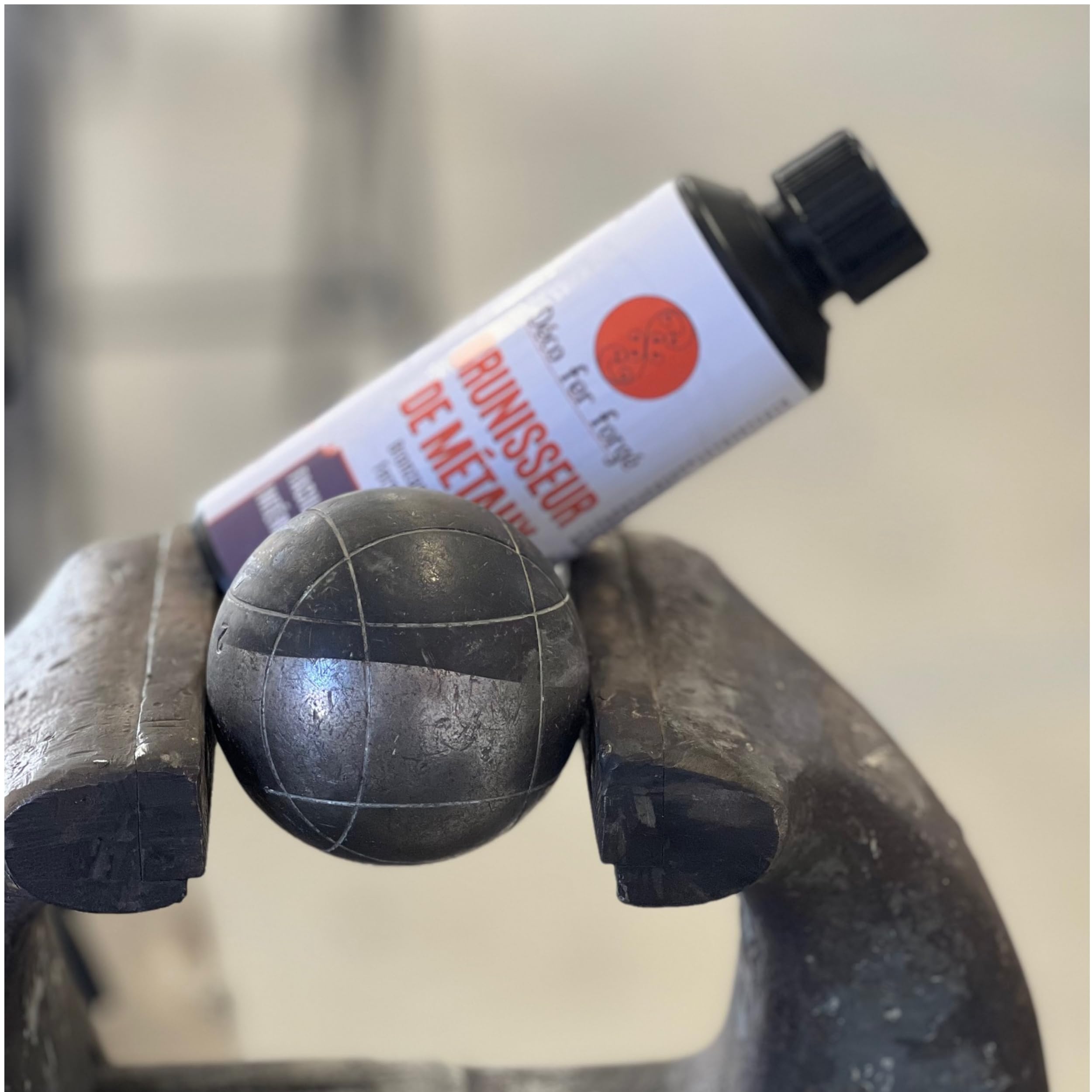 DECO FER FORGE : Brunisseur Métaux ultra efficace – Noir durable pour Fer Acier Laiton Bronze Cuivre – 25 cl de liquide concentré à froid –Made in France- Entretien Rapide Résultat Puissant et Net.