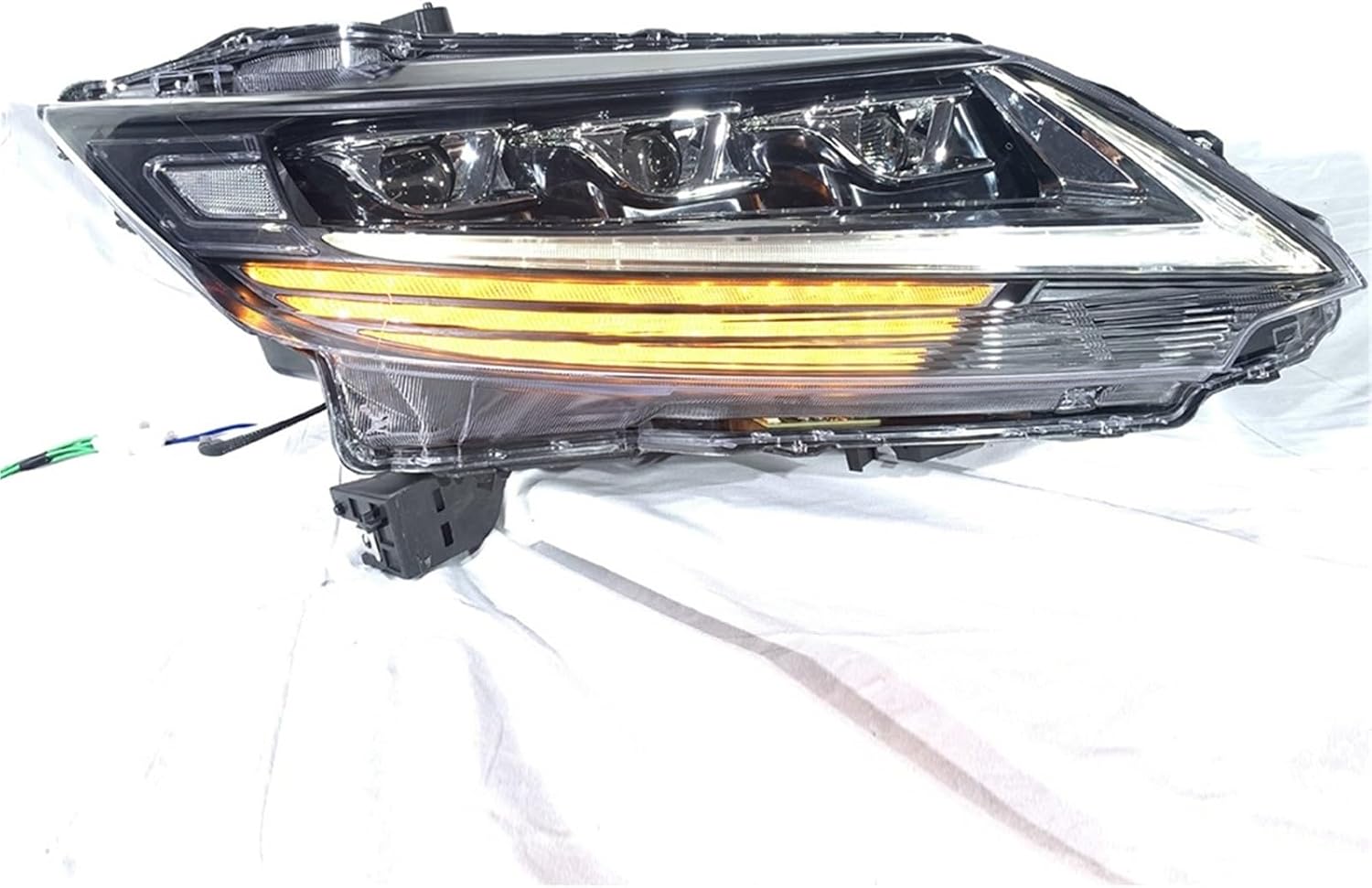 尾崎豊 シルバーネックレス、缶バッジ3個セット、チケット ツアー