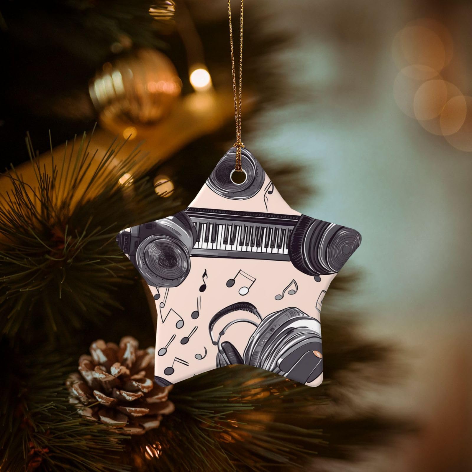 Christmas Tree Ornaments Ceramics Christmas Decorations Headphones and Piano Ornaments with Gold Ribbon Porcelain Xmas Tree Crafts Star Shape Hanging Pendant for Christmas Tree Party Decor