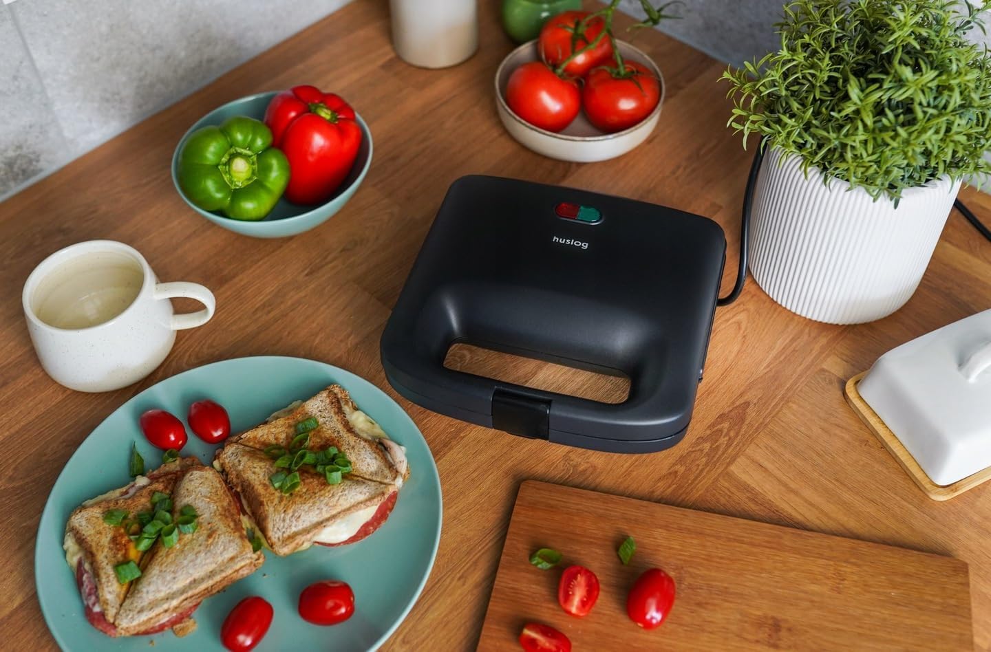 EasyBite Toster, opiekacz do kanapek, powłoka nieprzywierająca, 1000 W, trójkąty, czarny