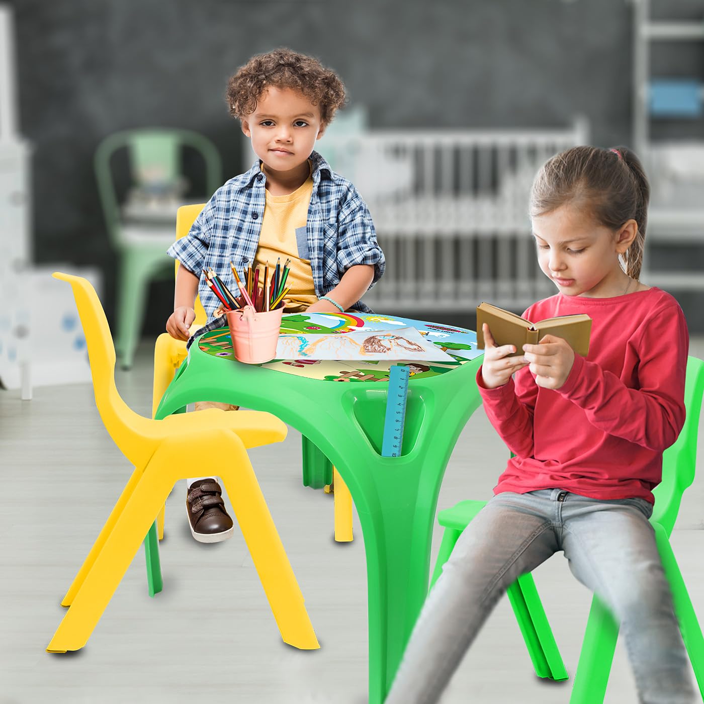 JAMARA 460580 Kinderstuhl Smiley - bis 100 KG belastbar, Kinderstuhl Indoor-/Outdoor geeignet, Schreibtischstuhl Kinder Stuhl, Kinder Gartenstuhl, Stapelbar, Kippsicher, Gelb