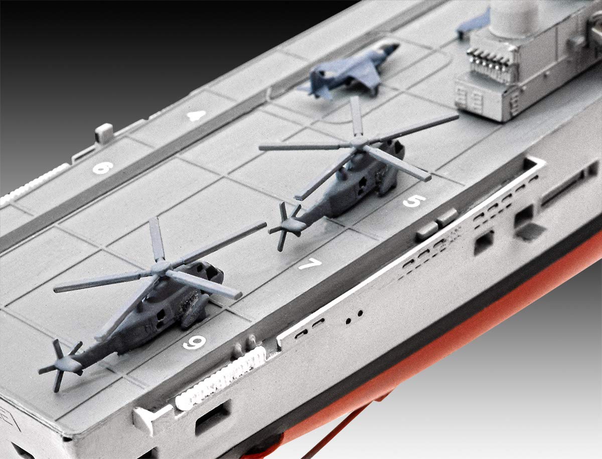 Amazon | ドイツレベル 1/700 イギリス海軍 HMS インヴィンシブル