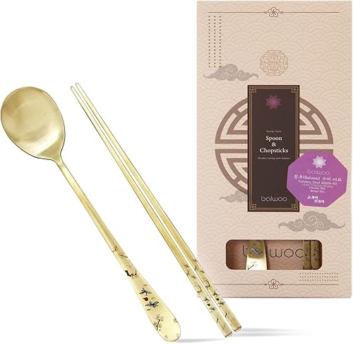BALWOO Hecho en Corea Diseño de pintura de grúa Mesa coreana Cuchara de arroz pegajosa y palillos Acero inoxidable 304 Chapado en titanio dorado