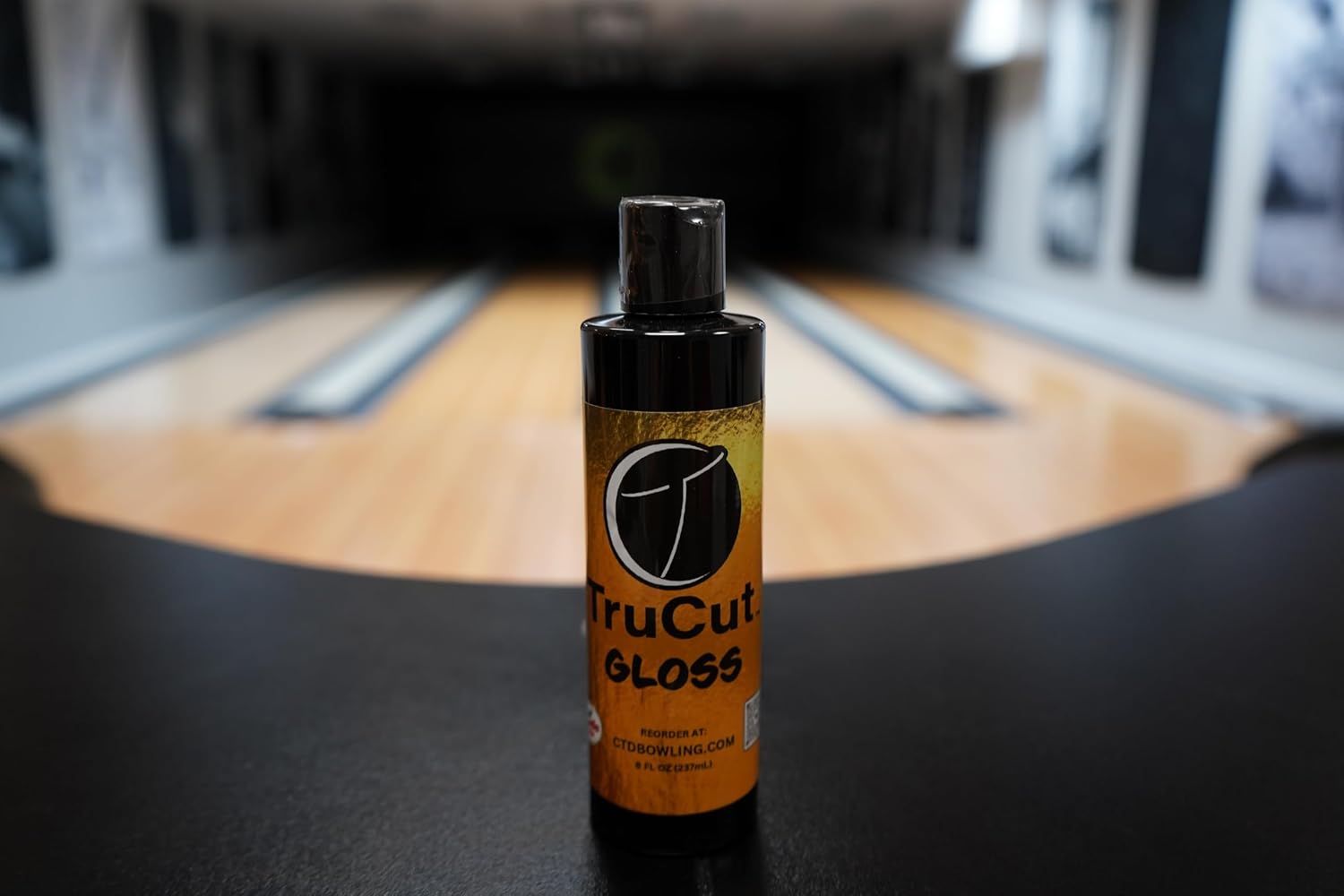 TruCut Gloss Urethane Like Bowling Ball Surface Altering Product (8 oz) | Creating The Difference Unique Reaction Change on Reactive Balls, Slows Oil Absorption, Earlier and Less Hook