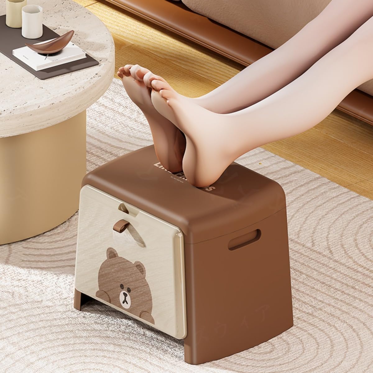 多機能折りたたみ収納スツール。座ったり、Fiozweaフィオズウィア本や雑貨を収納したり、子供用のロースツールとしても使えます。 (