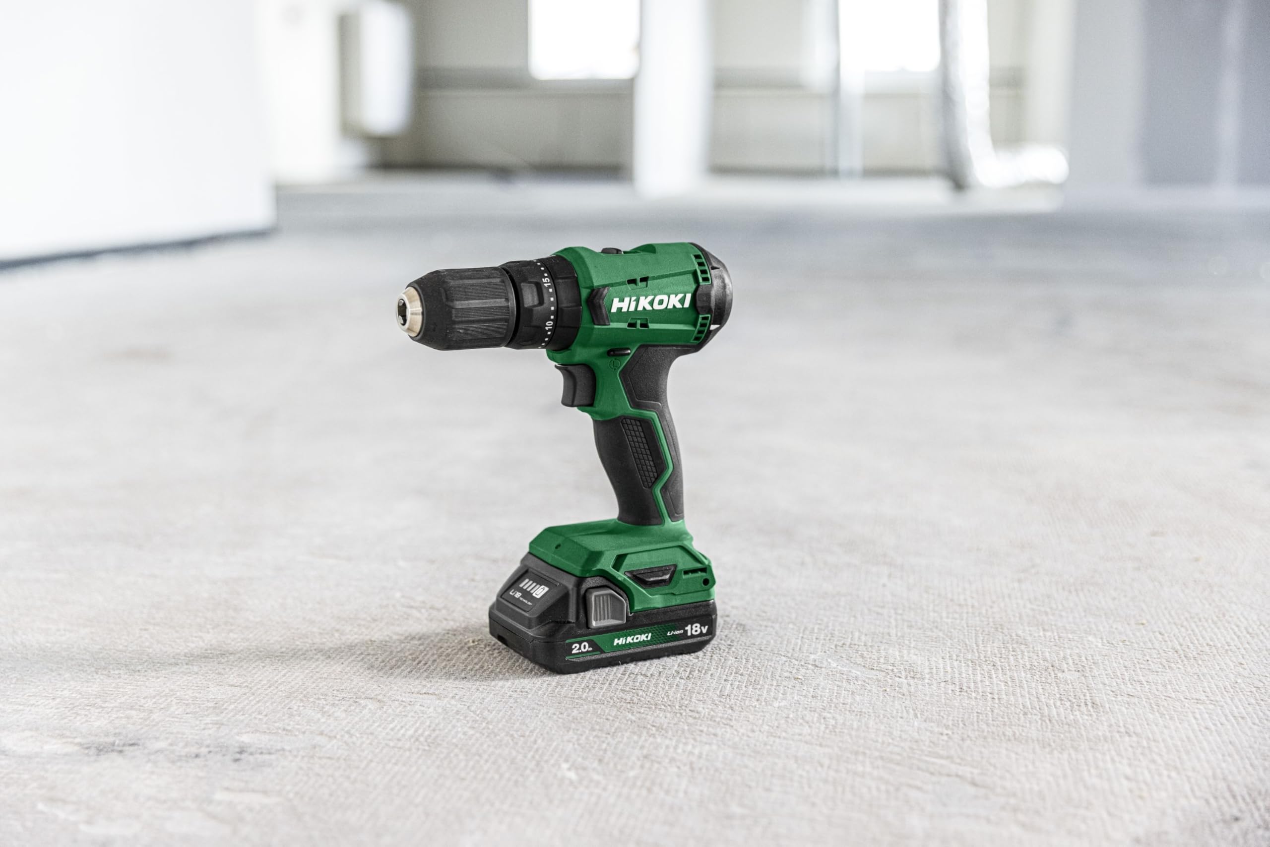 HiKOKI DV18DAWCZ Taladro Percutor a Batería 18 V, 50 Nm, Portabrocas 13 mm | Incluye 2 baterías 2.0 Ah, cargador y maletín. Taladro percutor de 2 velocidades, luz LED y par ajustable de 22 posiciones.