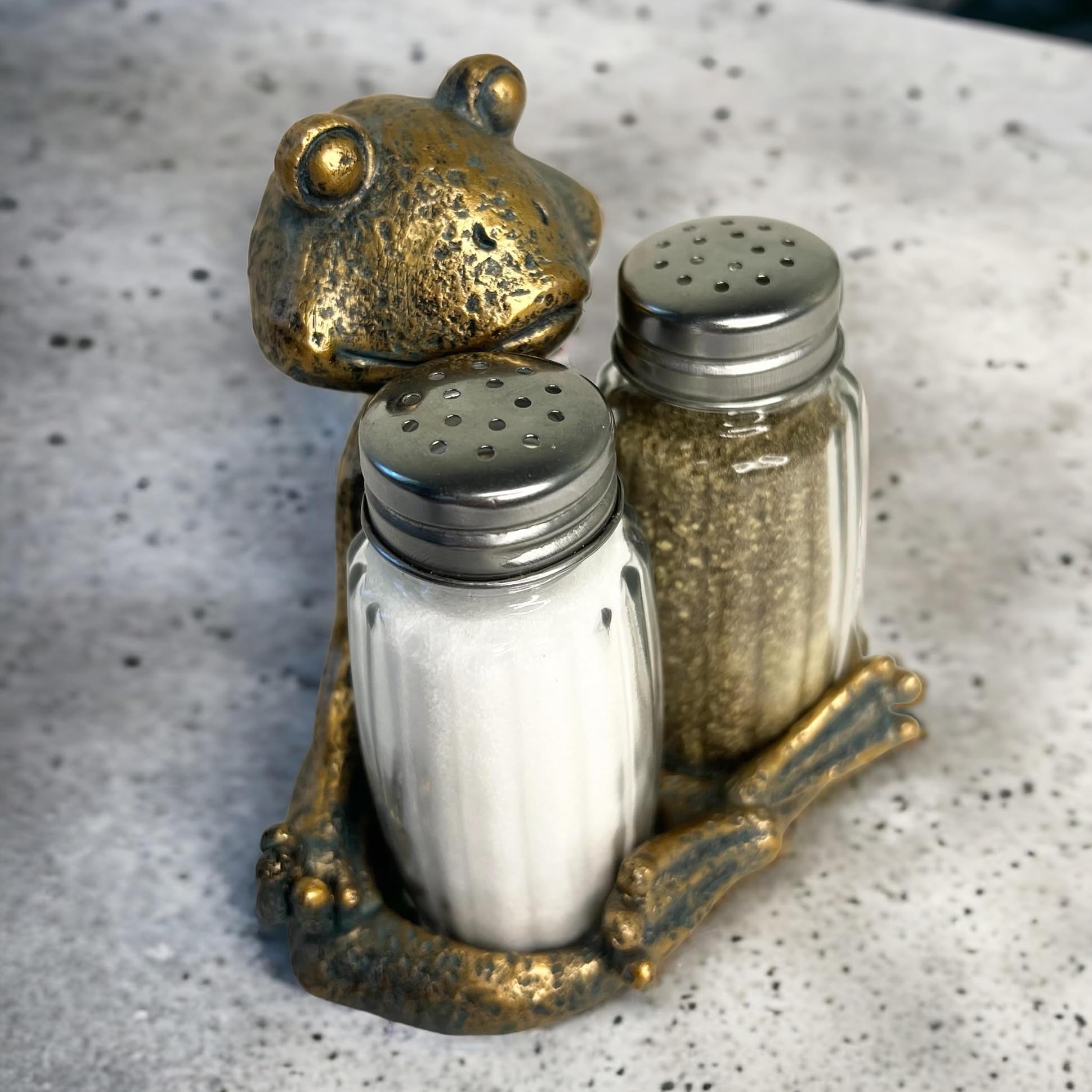Juego de sal y pimentero de rana de yoga con agitadores de cristal, figura caprichosa de meditación de loto maestro zen, mesa de comedor, cocina o bar