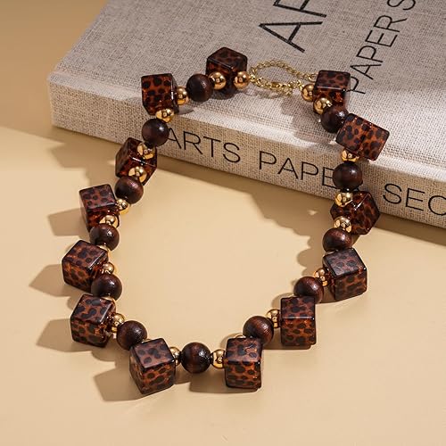 Miniatura 4 de Leopard Print Amber Acrylic Heart Choker Necklace for Women, Vintage Punk Chunky Resin Pearl Beaded Strand Adjustable Lightweight Trendy Fashion