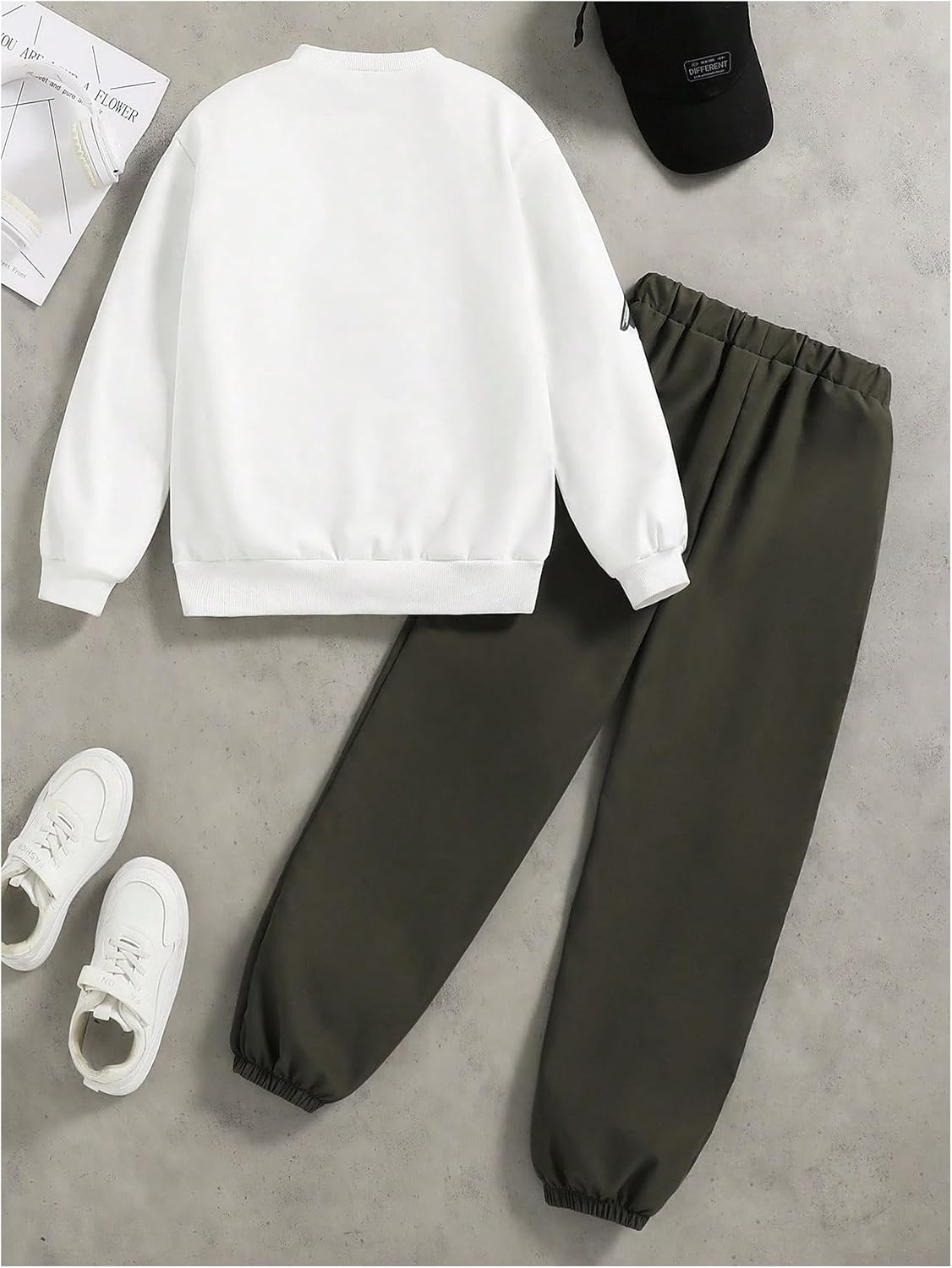 VIPWOLF Boy's Sweatsuit Crewneck Graphic Sweatshirts and Drawstring Joggers Trendy Fall Clothes