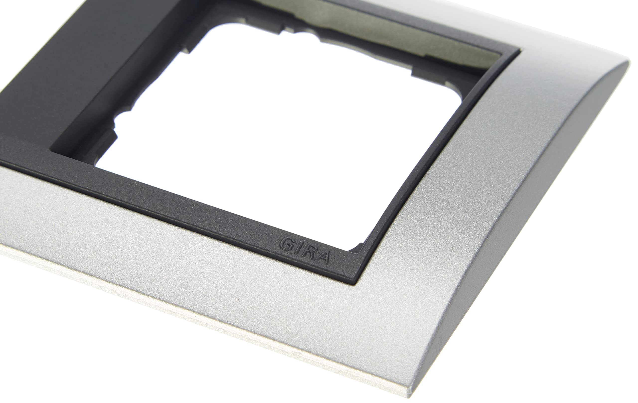 Gira 021306 Abdeckrahmen 3-fach Event aluminium mit anthrazit Zwischenrahmen