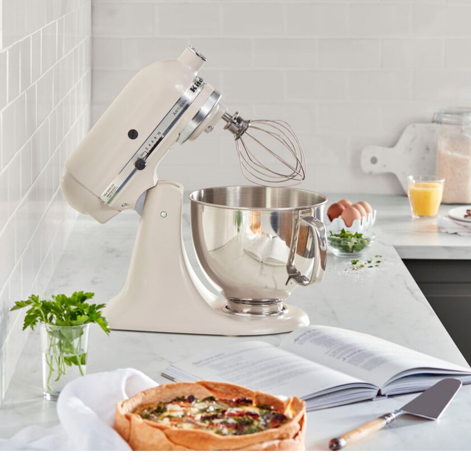 KitchenAid Küchenmaschine - Artisan - Kippbarem Food Processor - Teigknetmaschine mit 3 Zubehör und Schüssel aus Edelstahl - 4.8 L - Milchshake 5KSM125EMH