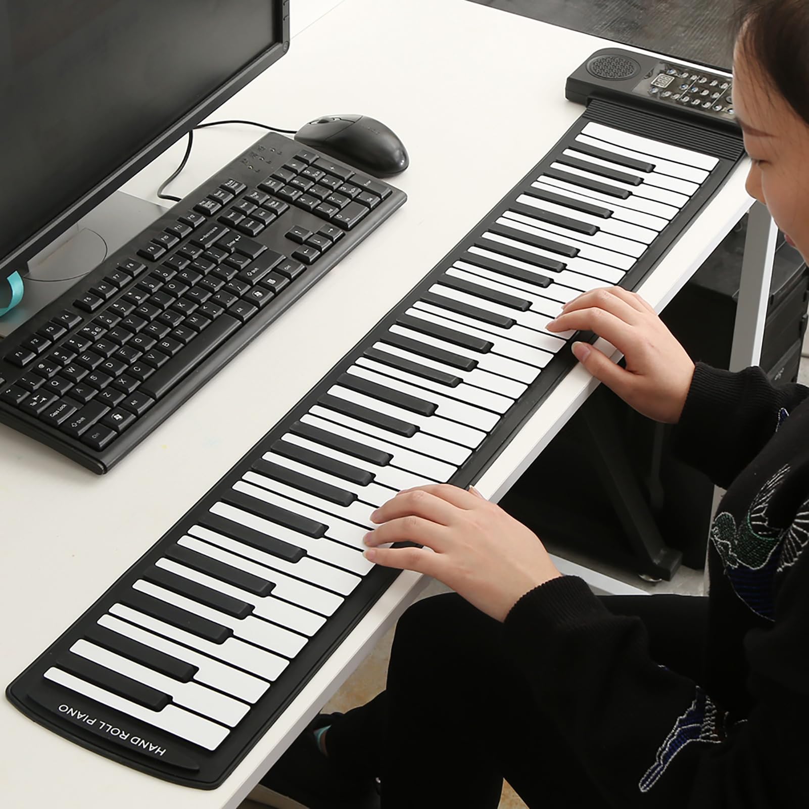 Generic Tastiera per Pianoforte Digitale Arrotolabile in Morbido Silicone a 61 Tasti con 45 Brani Demo per Divertimento in Famiglia e Principianti, Design Leggero e Portatile