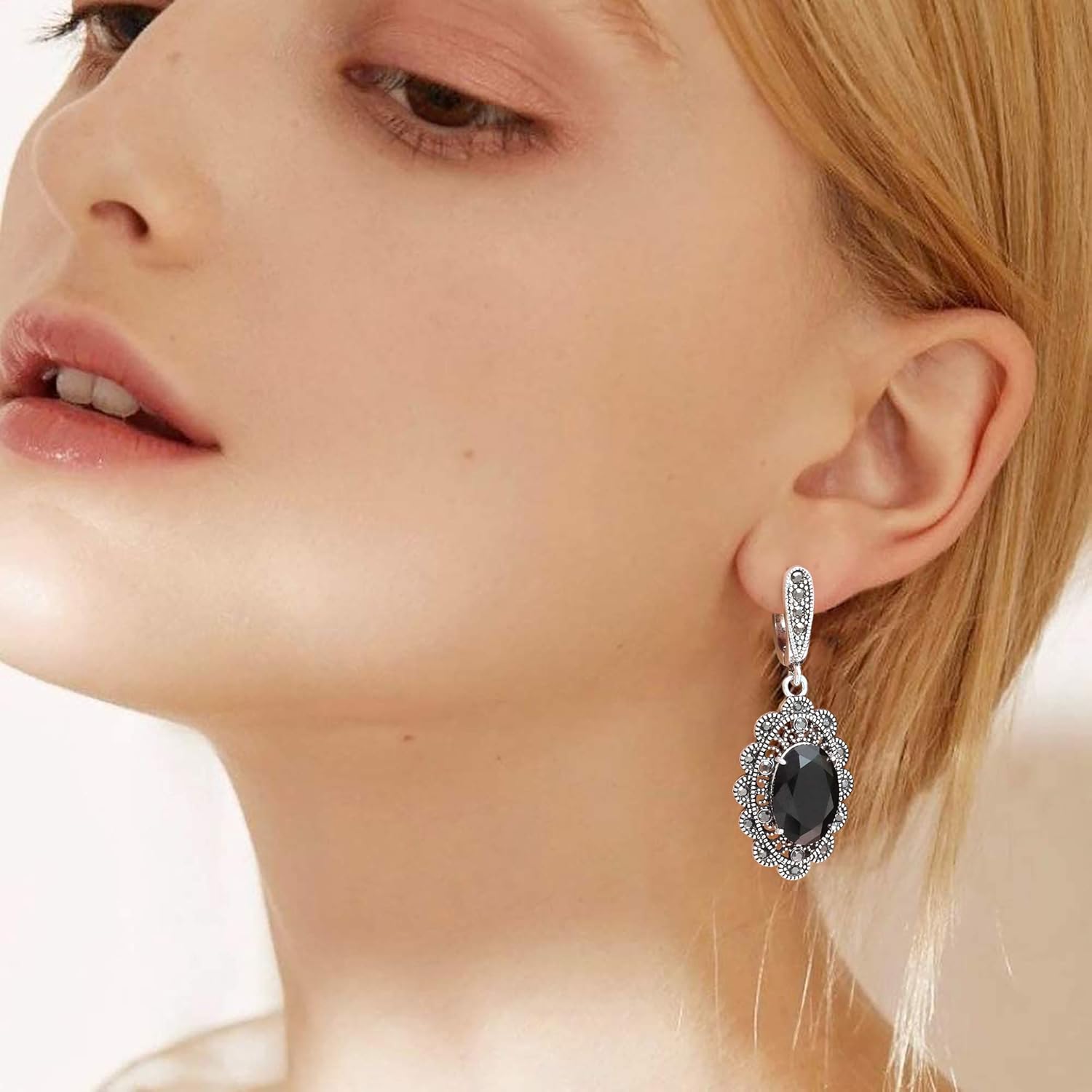 Mytys Vintage Stone Pendant Necklace & Big Stone Drop Earrings Jewelry Set for Women