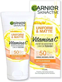 Garnier Uniform & Matte Protetor Solar Hidratante com Vitamina C, FPS 50, Efeito Matte Antioleosidade, Previne Manchas e Corrige o Tom da Pele, Tecnologia Camaleão, Cor Média, 40g