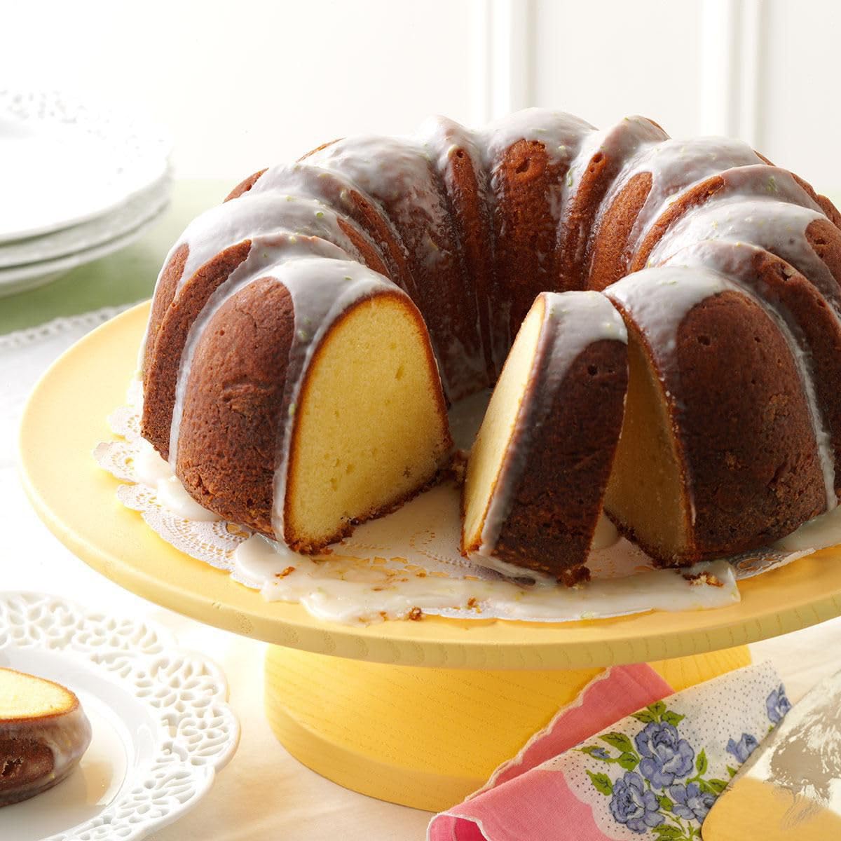 MGE - Moule à Pâtisserie Savarin - Moule à Pâtisserie avec Tube - Moule à Anneaux - Moule à Gâteau - Noir - 25,5 cm