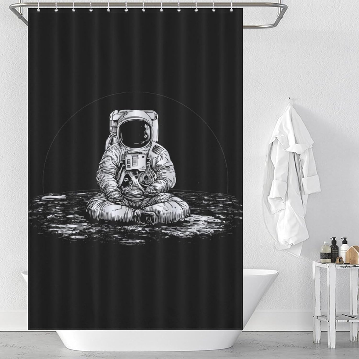 Astronaut Shower Curtain 46.85x70.87Inch（119x180cm） Polyester Bath Curtain Shower Curtains Printed Decorative