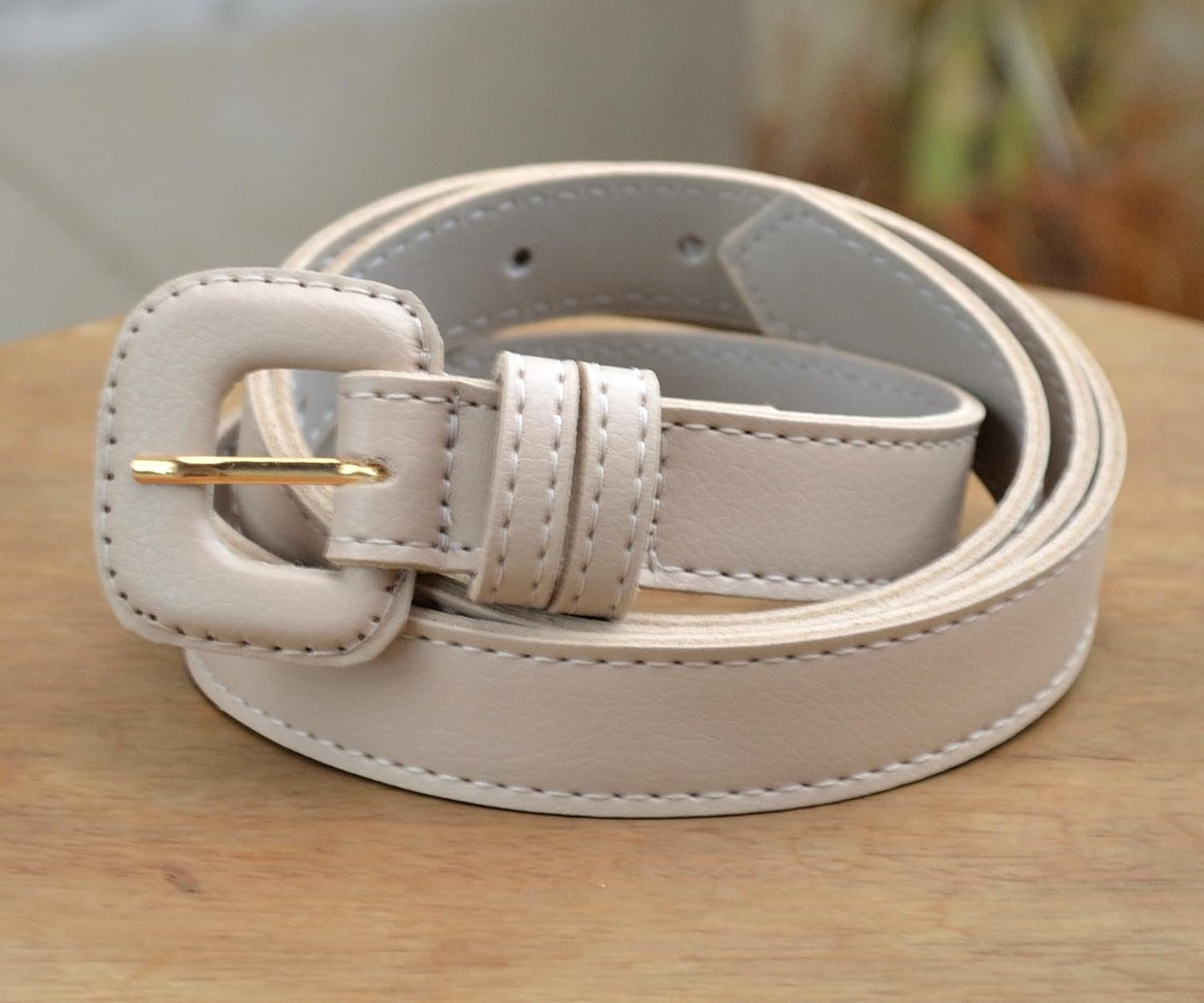 Kit 3 Cintos Feminino Clássico Atemporal Fivela Encapada em promoção! Veja a oferta e mais achadinhos de Cintos & Lenços 4 Hoje é o melhor dia para comprar Kit 3 Cintos Feminino Clássico Atemporal Fivela Encapada com aquele preço maroto! Promoção! Aproveite a oferta! 4