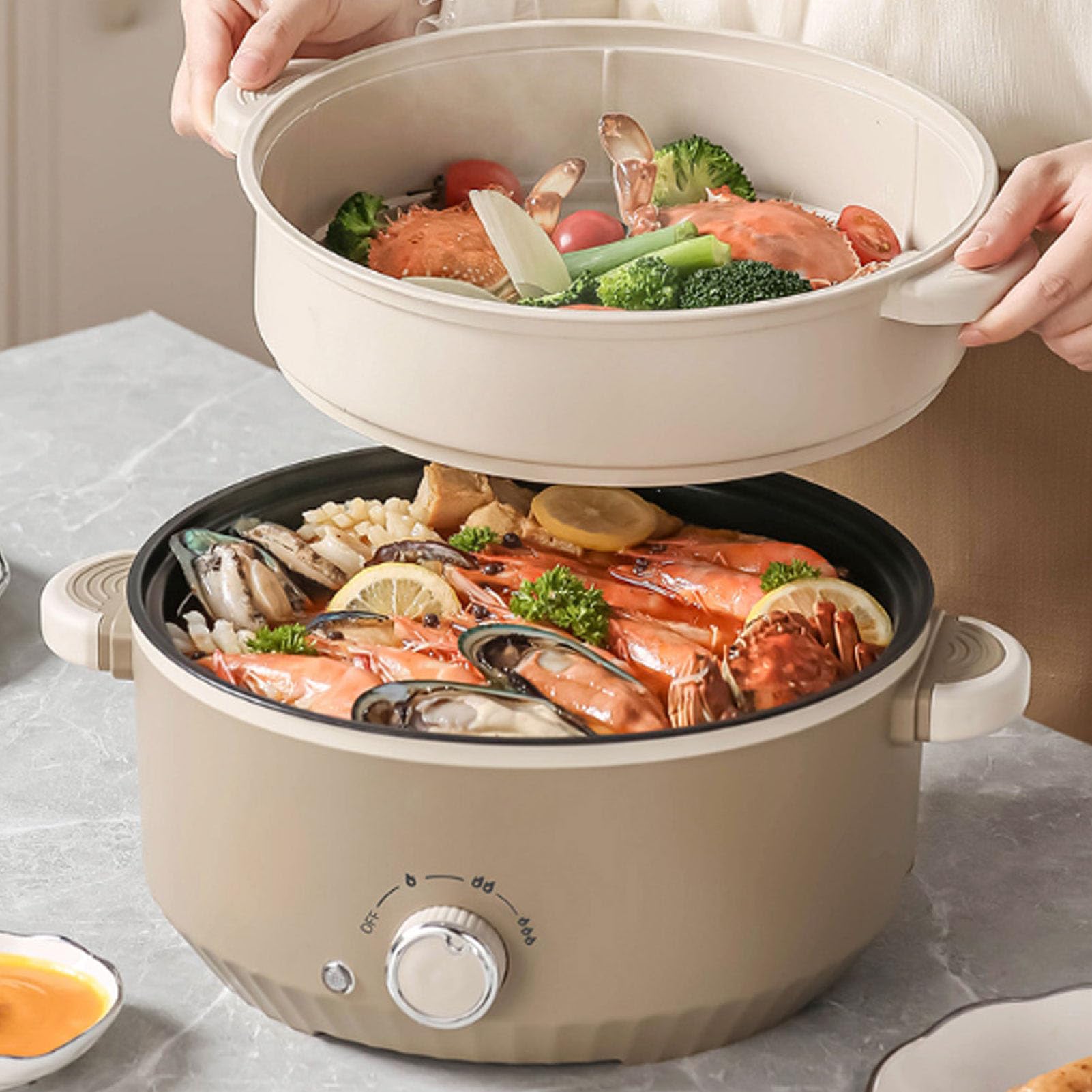 3L Electric Hot Pot, Whole Circle Heating Easy to Cleanup Anti Scald Design Multifunctional Electric Cooker with Steam Basket for Steak Noodles Soup(800W) (US Plug)