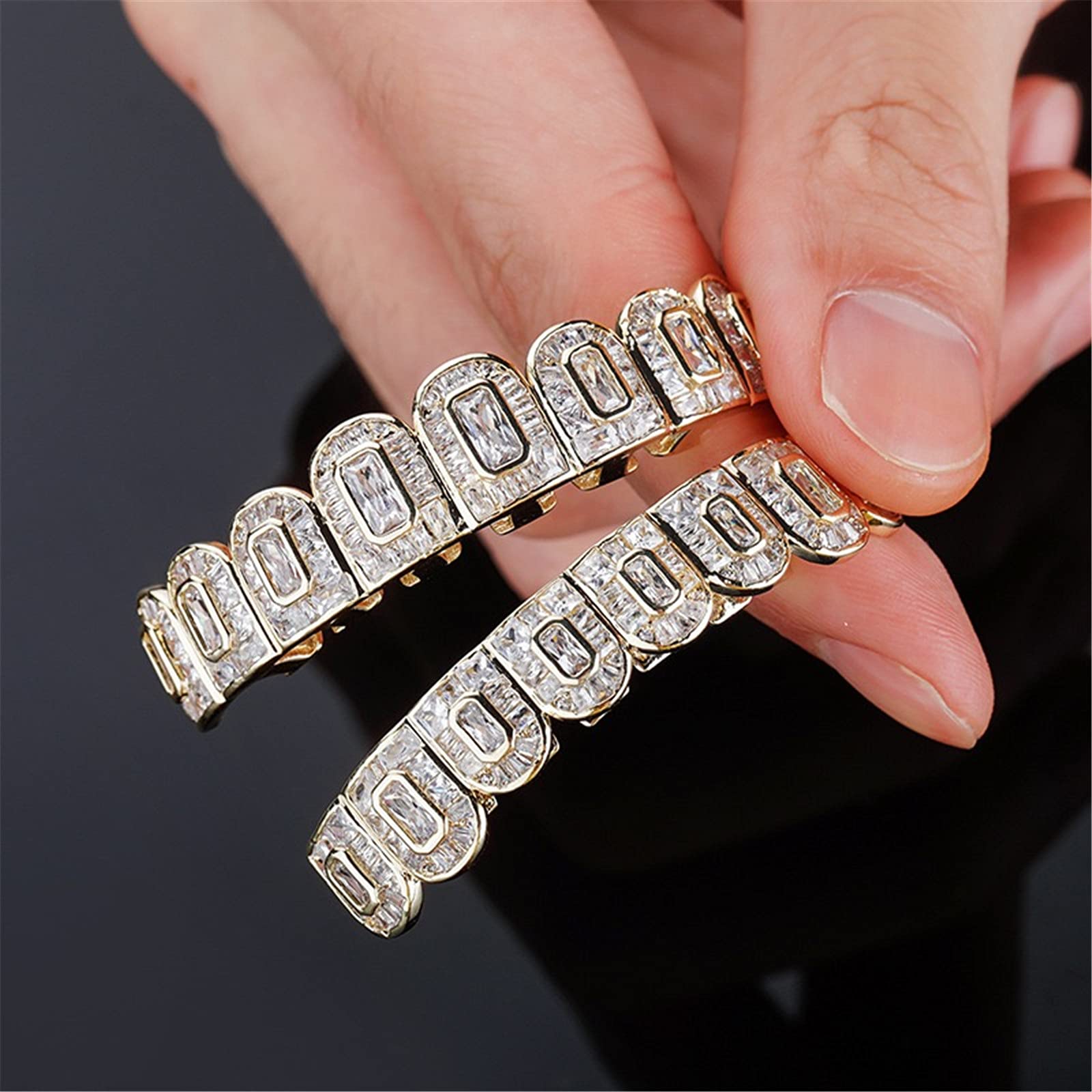 ICEDIAMOND Iced Out CZ Baguette Diamant Dents Bretelles, Plaqué Or 18K Haut et Bas Hip Hop Dents Porter Des Bijoux pour Hommes Femmes