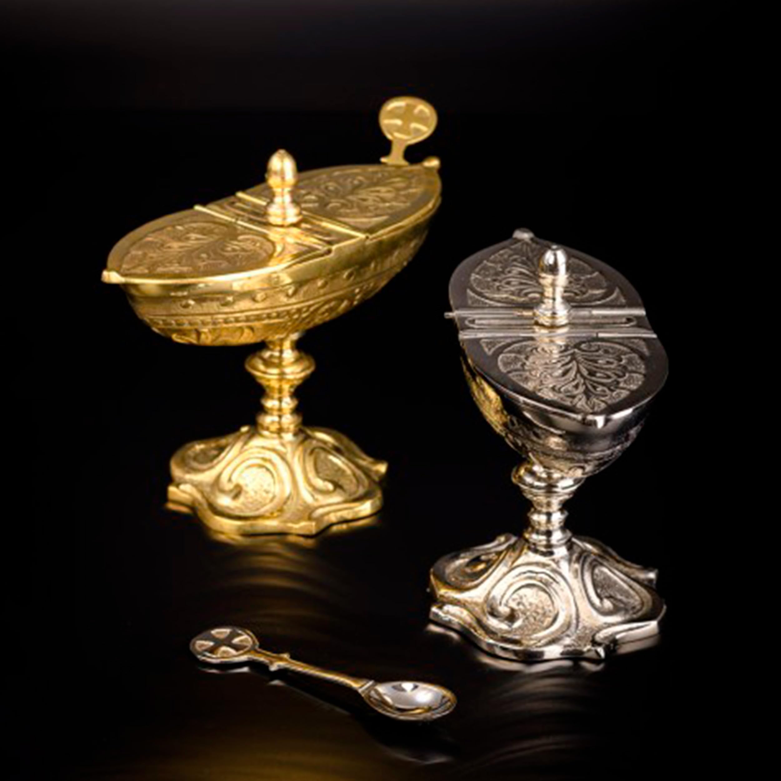 Bruciatore di incenso NKlaus con coperchio incernierato e cucchiaio in ottone massiccio 2943