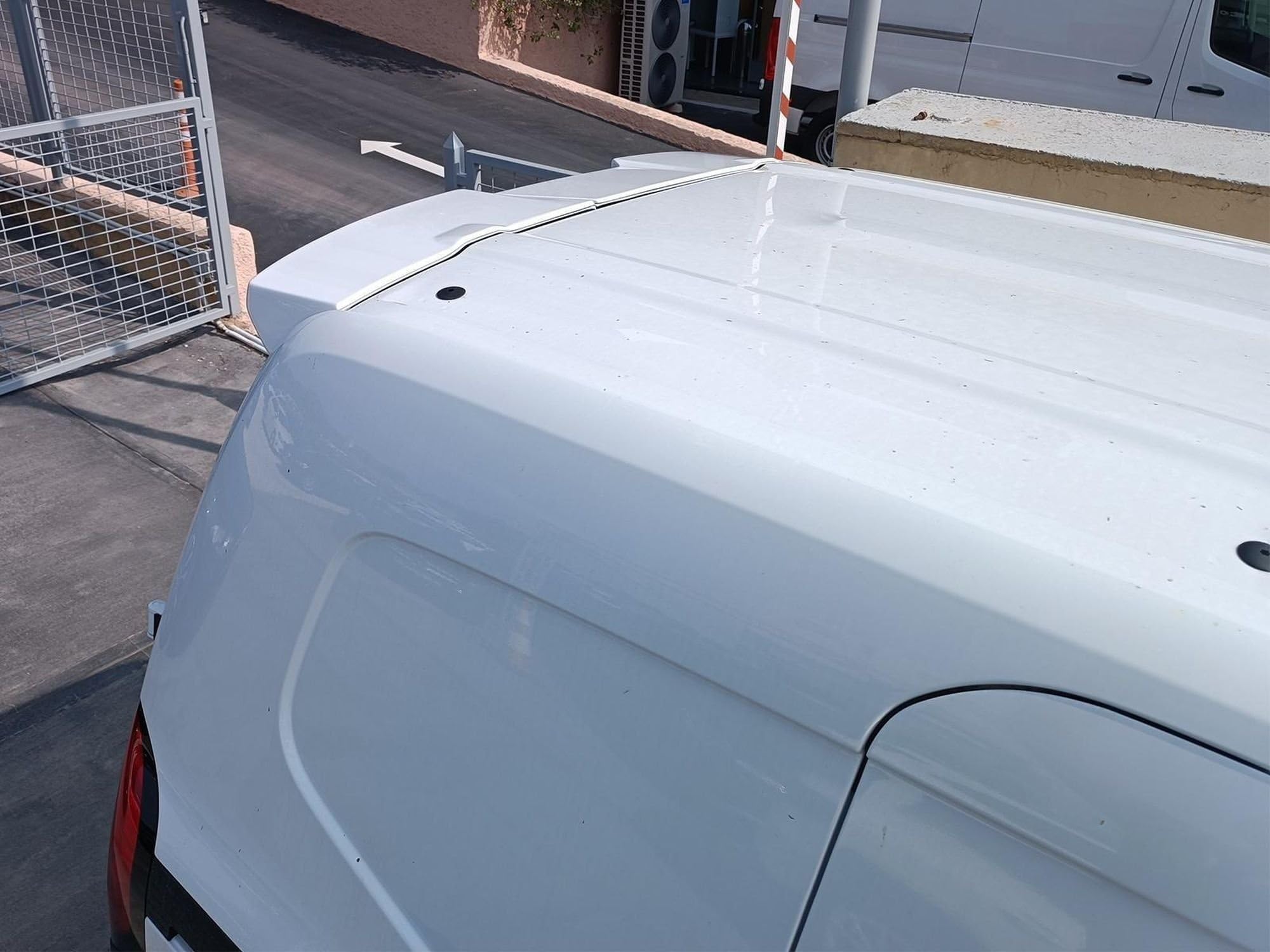 CHROMEMASTER | Becquet de Toit ; Becquet Arrière Compatible avec Nissan Townstar 2022+ ; Accessoires Auto - Spoiler pour Voiture ; pour la Peinture ; Assemblage : Colle | Tuning Optique Automobile