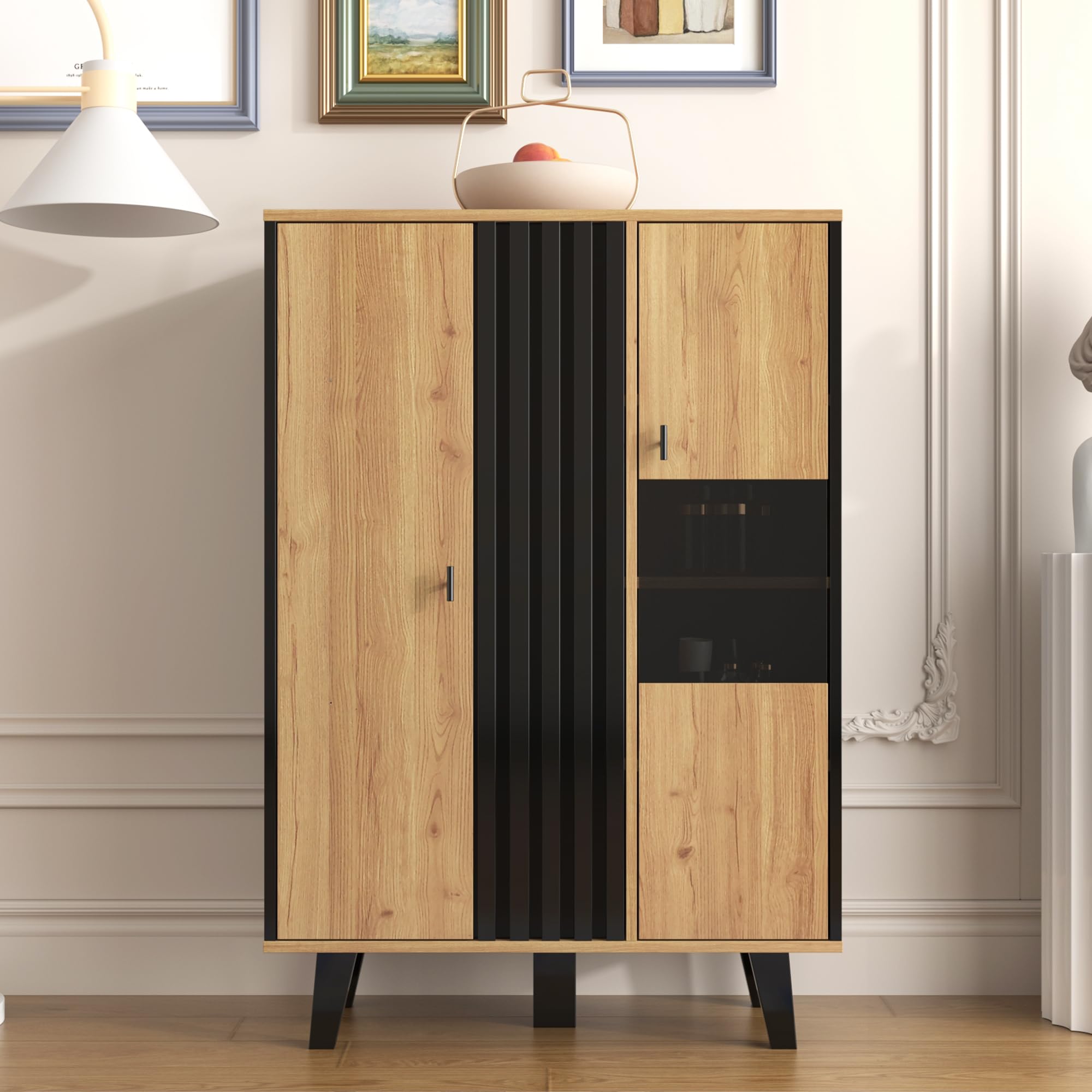 KAZZIO Armarios auxiliares, aparador, vitrinas con cristal e iluminación LED. Contiene laminados, una combinación de colores negro y madera, diseño único de rayas de madera negra