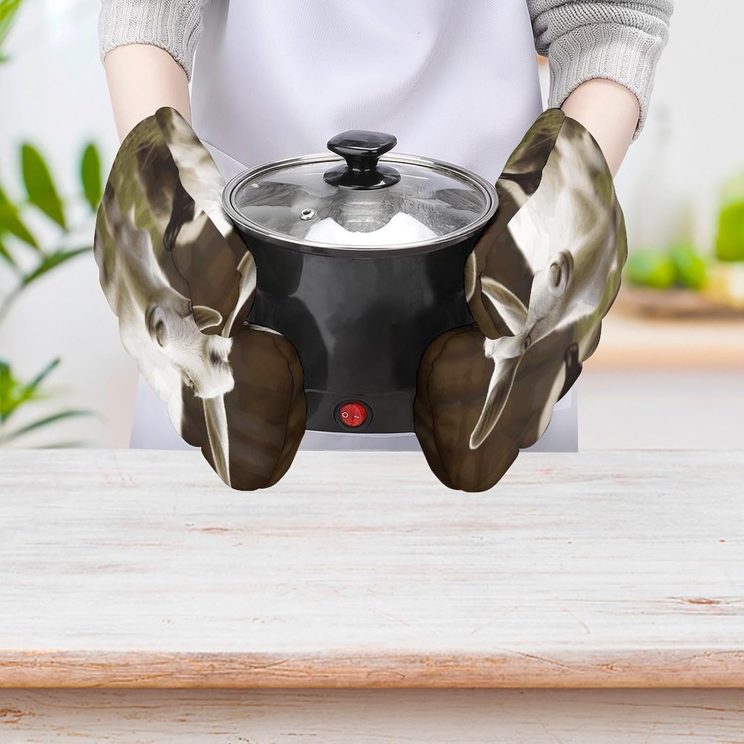 2 Pcs Oven Mitts Heat Resistant Kitchen Gloves Soft Safety Cute Goat Oven Glove for Microwave, Barbecue