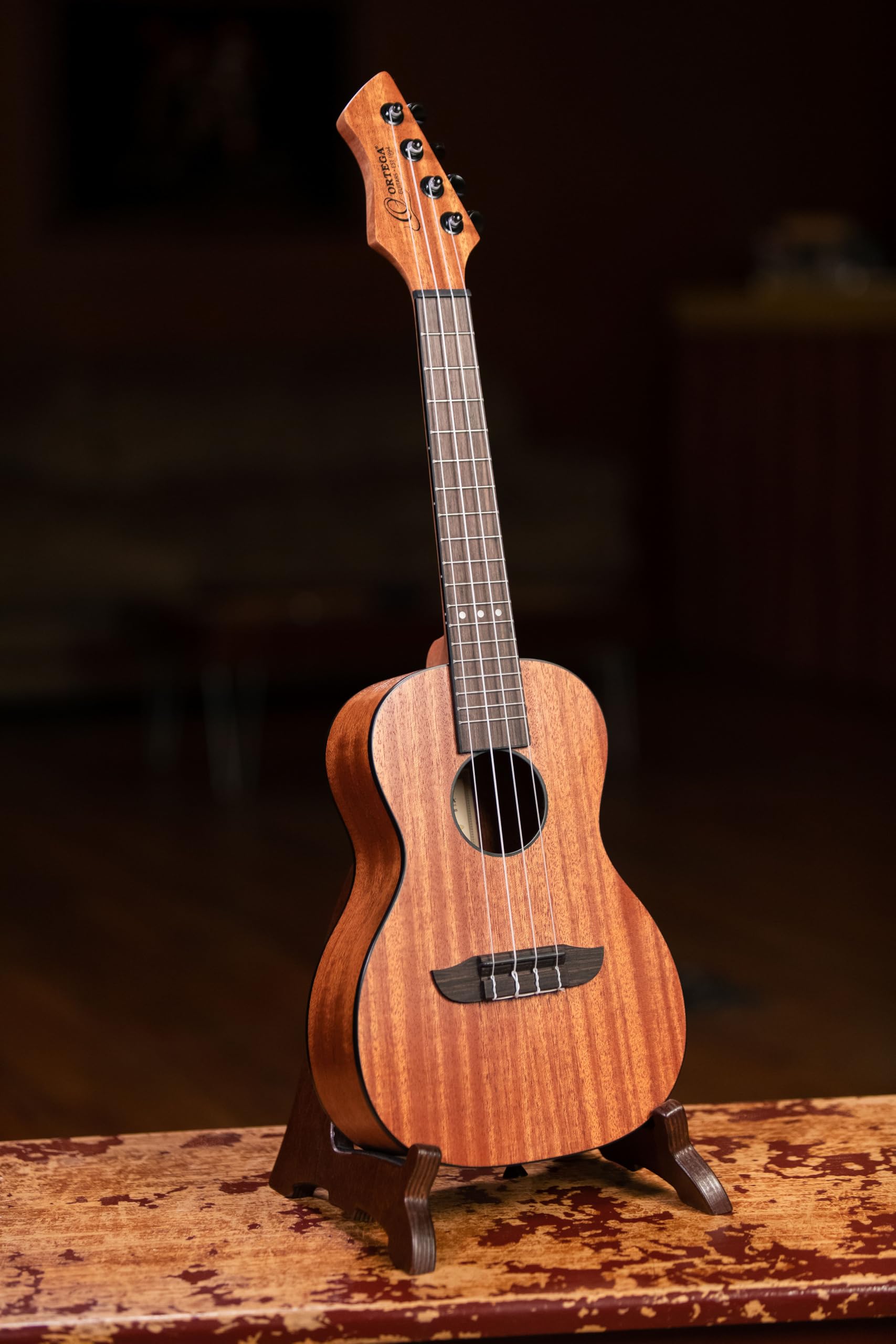 Ortega Guitars Ukulele Concerto Acustico – Horizon Series – Mogano, Natural (RUHZ-MM)