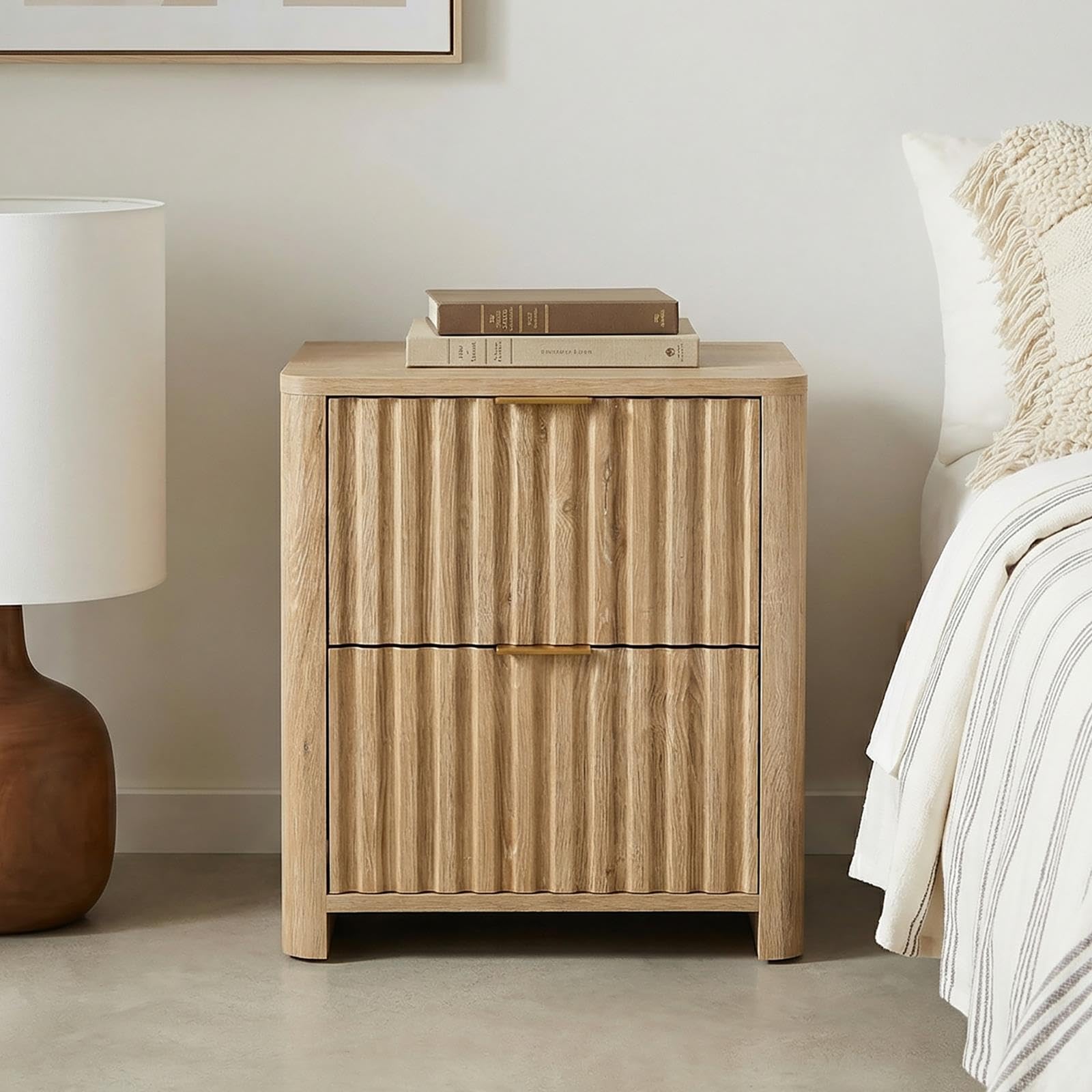 IDIMEX Nachttisch Ella mit 2 Schubladen, Eiche Finish - Nachtschrank mit Lamellenfront, Beistelltisch aus MDF, Kleine Kommode im modernem skandinavischem Design