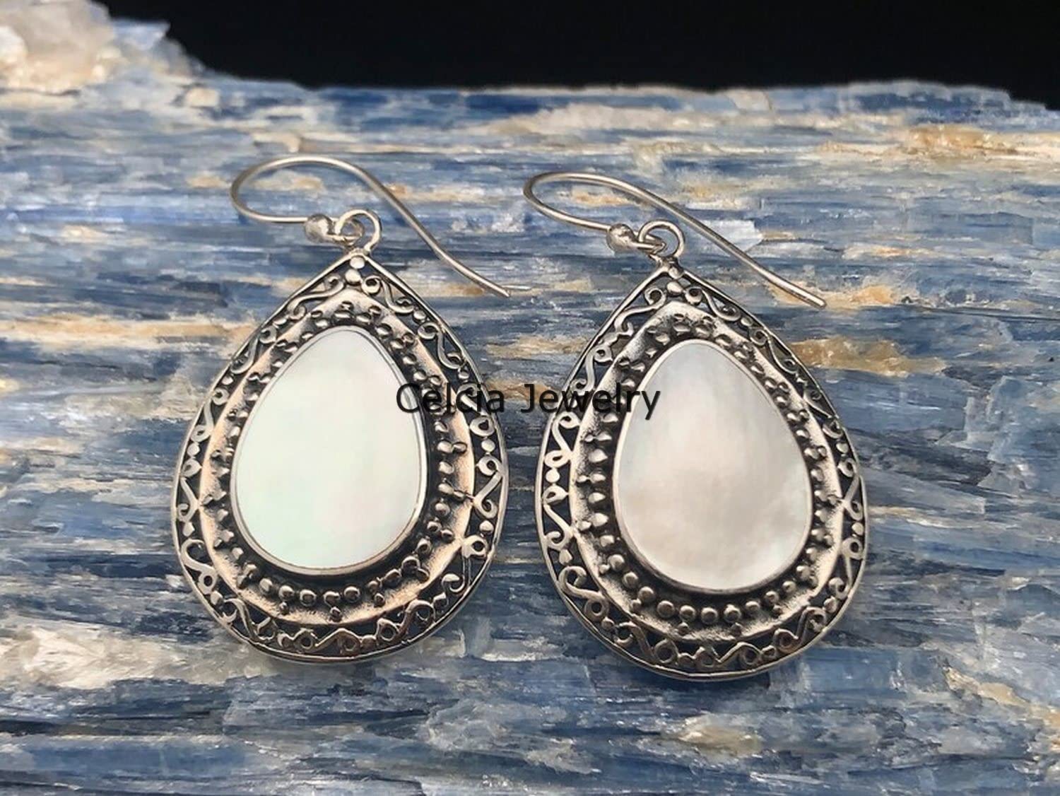 Orecchini pendenti a goccia in argento sterling massiccio 925 per donna, orecchini con pietre preziose piatte in madreperla genuina con pietre preziose di giugno
