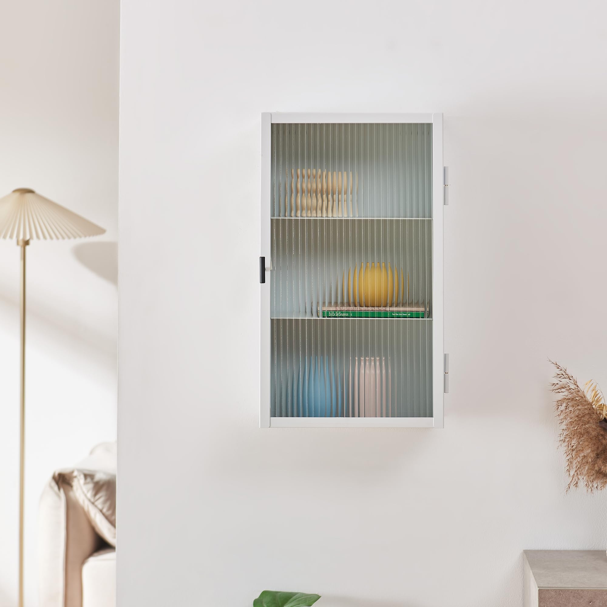[en.casa] Hängeschrank Zundert Badezimmerschrank 60 x 35 x 15 cm mit geriffelter Glastür Medizinschrank Wandschrank für Wohnzimmer Bad Küche Stahl Weiß