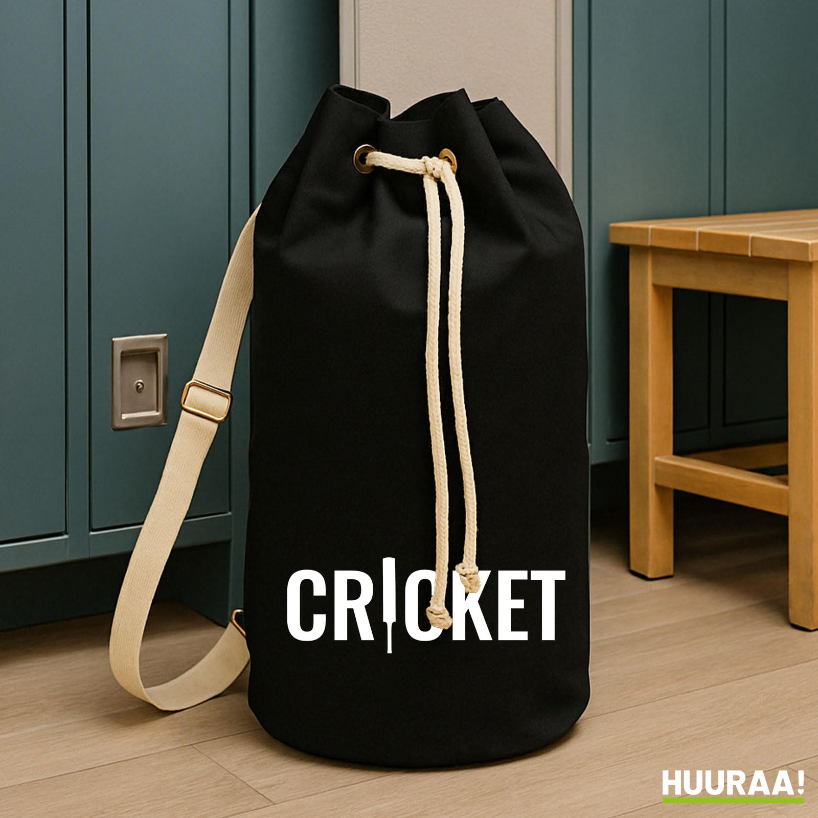 Huuraa Seesack Cricket Schriftzug 20 Liter Black Baumwolle Rucksack Geschenkidee