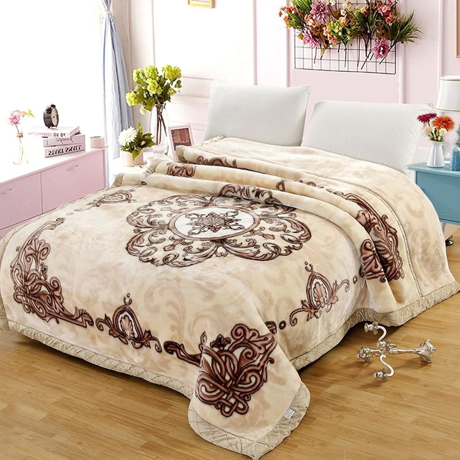 LGYKUMEG Korean Mink Blanket 59"×79", Silky Soft and Warm - 2 Ply Reversible Raschel Throw Blanket 4.4 Lb,Beige and Brown,?150x200cm-2kg Beige and Brown 59x79in/4.4lb