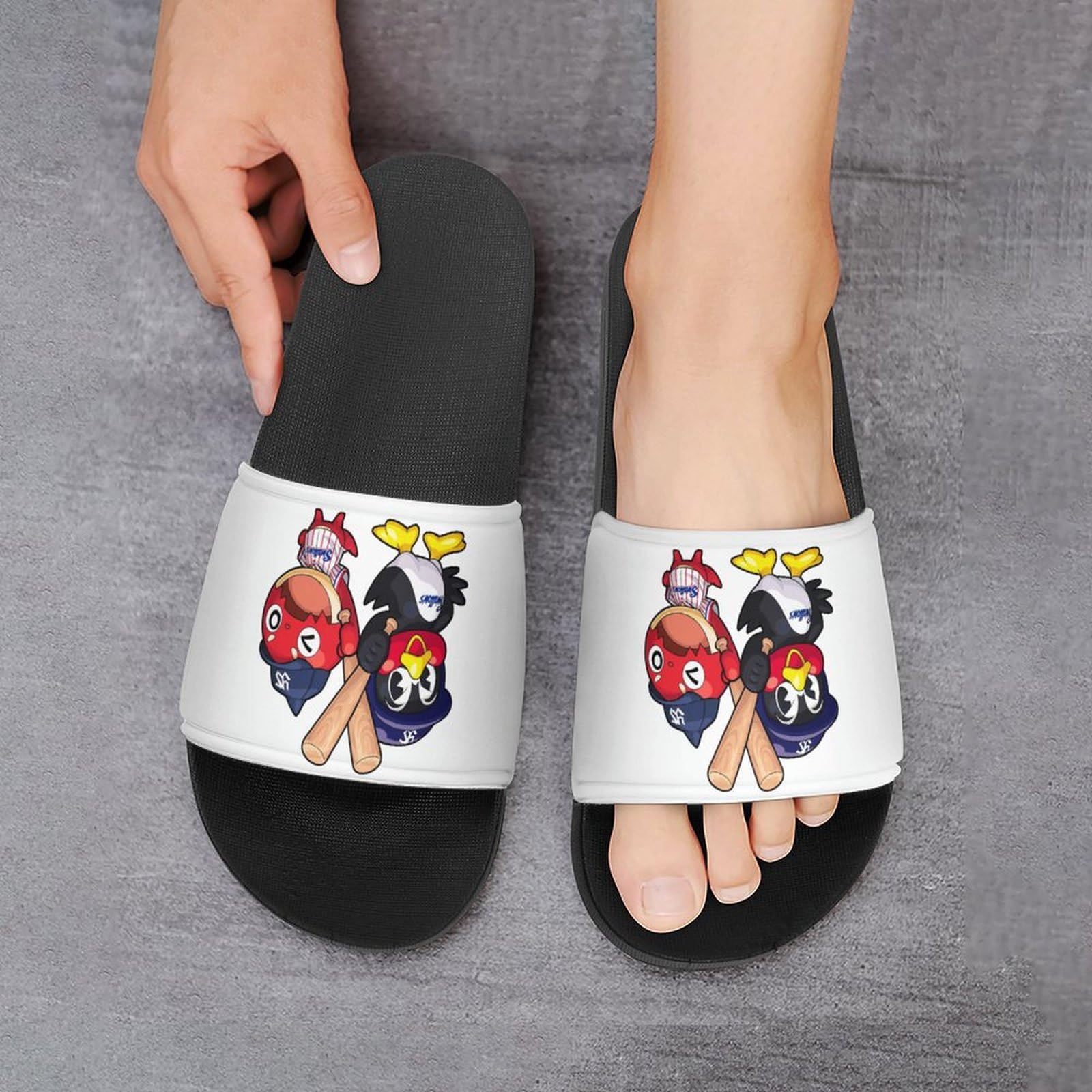 つば九郎　あんよ（つば九郎の足のスリッパ） Amazon.co.jp: スリッパ 東京ヤクルトスワローズ つば九郎 ルーム